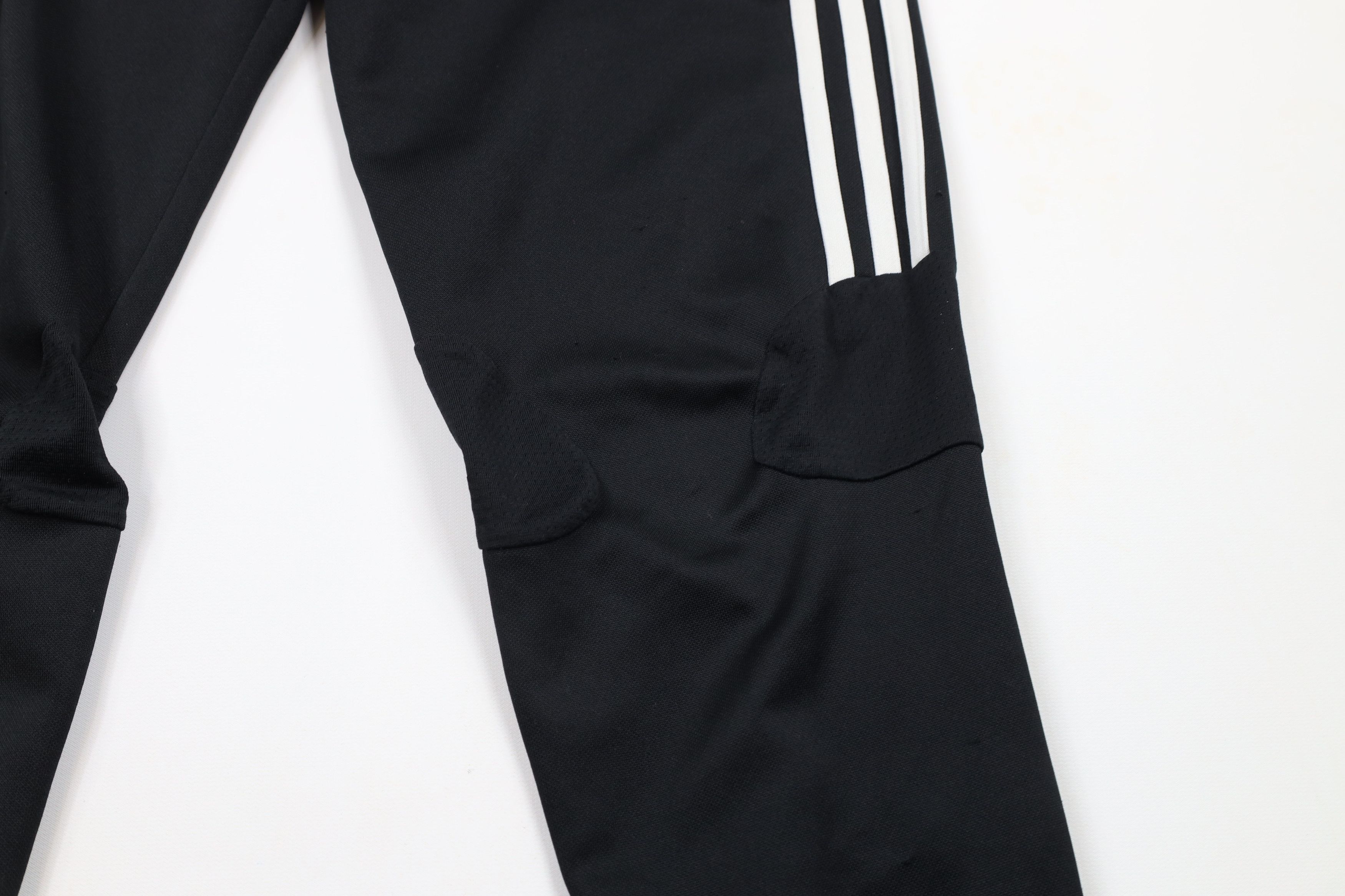 Adidas × Vintage Vintage Adidas Out Striped Tapered Leg Soccer Warm Up Pants Size US 32 / EU 48 - 6 Thumbnail