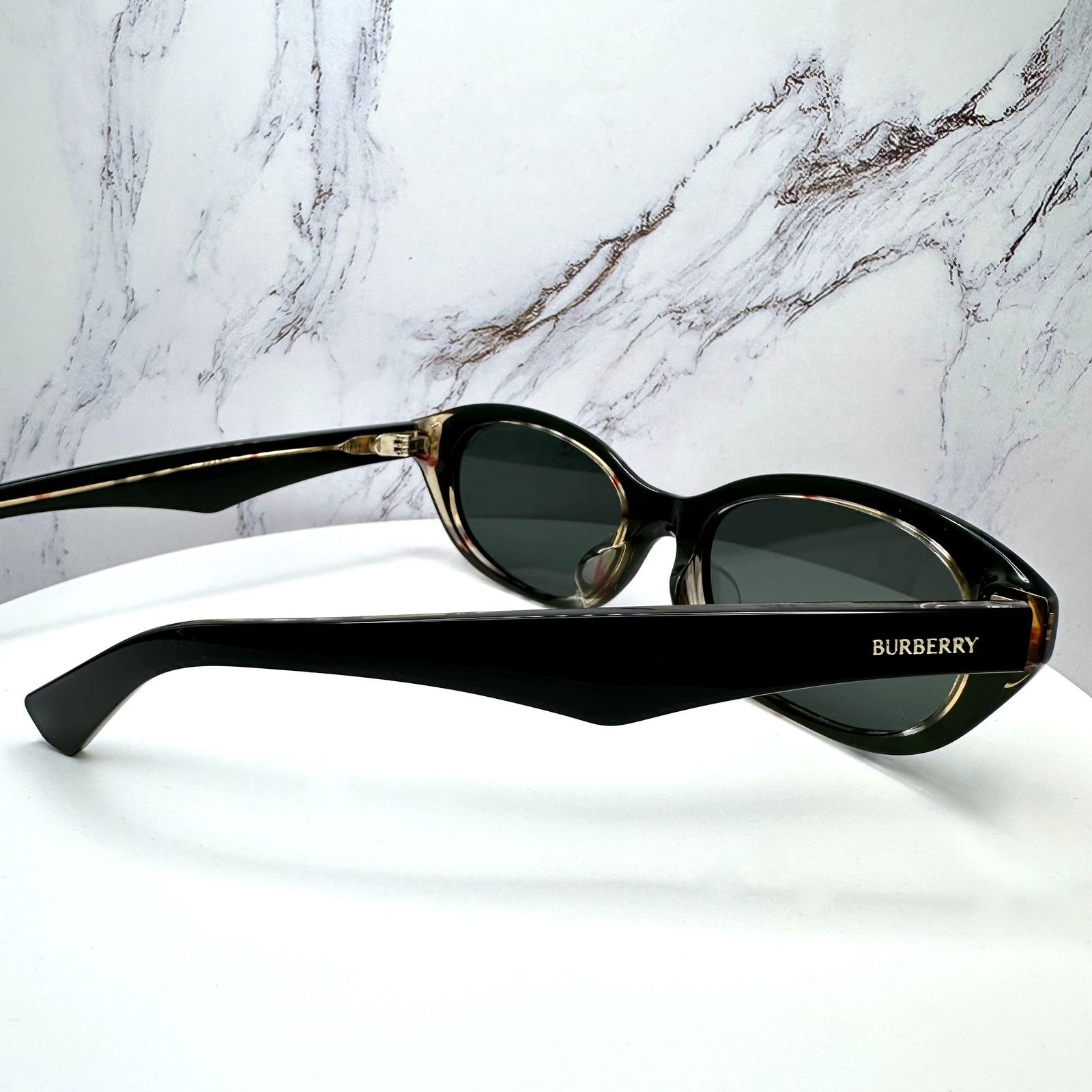 Burberry New Burberry Sunglasses Black Vintage Check Oval Gold Logo Size ONE SIZE - 14 Thumbnail