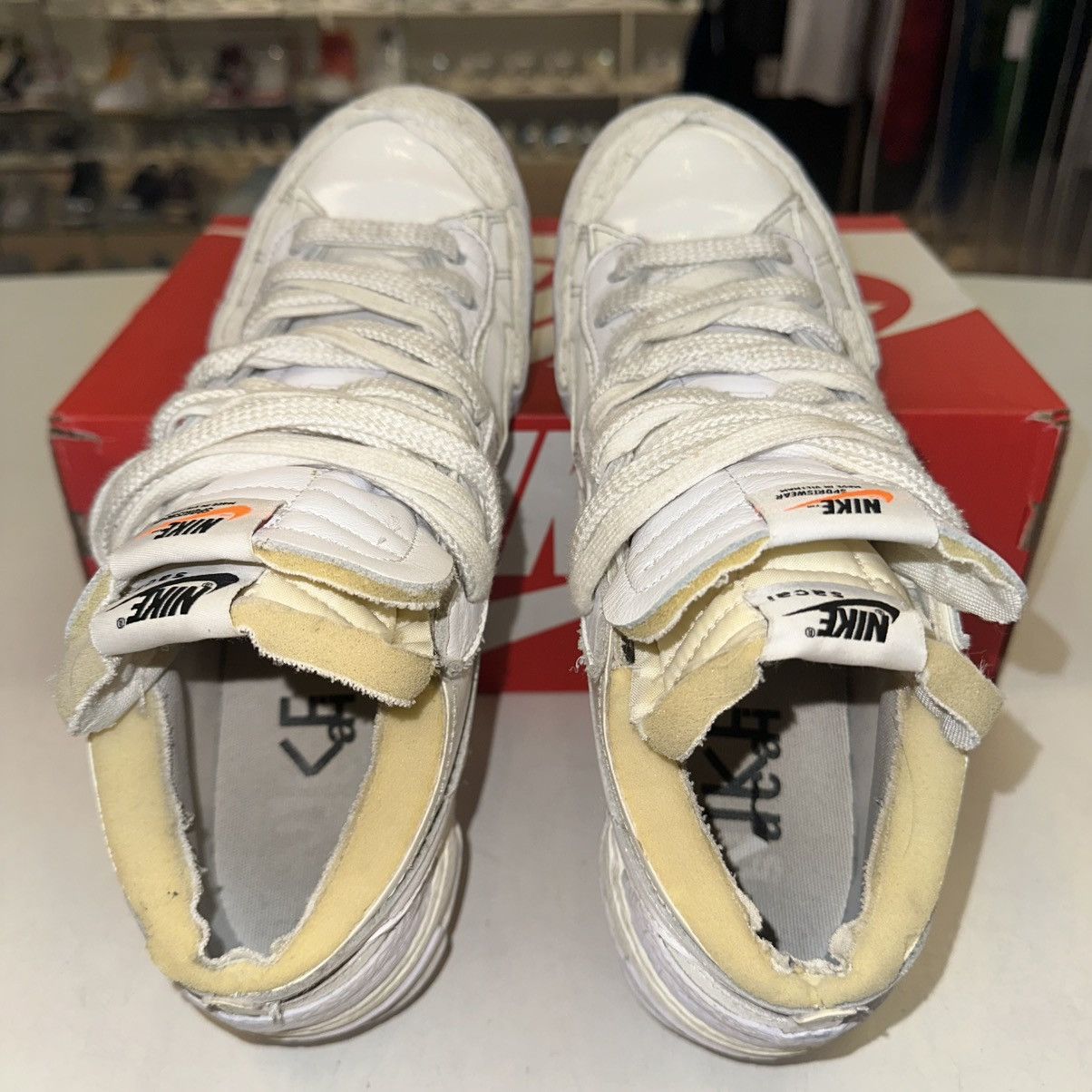 Nike × Sacai Size 10 - Nike sacai x Blazer Low White Patent Size US 10 / EU 43 - 3 Thumbnail