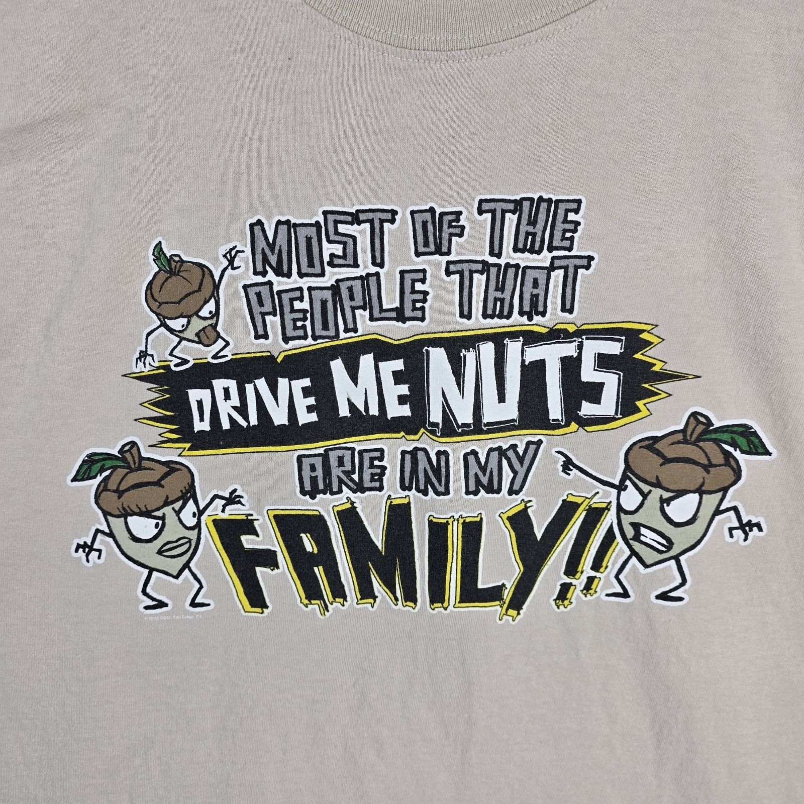 Gildan The People That Drive Me Nuts Are In My Family Shirt Medium Size US XL / EU 56 / 4 - 3 Thumbnail