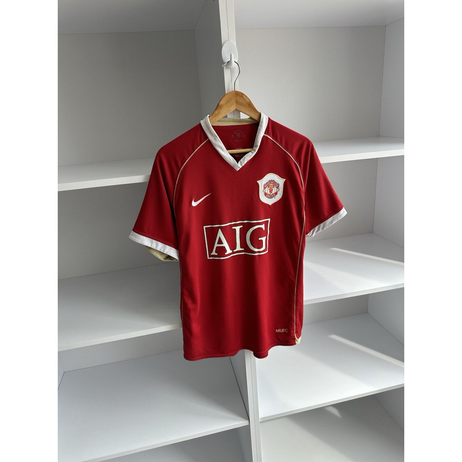 Nike MANCHESTER UNITED 2006 2007 HOME FOOTBALL SHIRT SOCCER Size US M / EU 48-50 / 2 - 2 Thumbnail