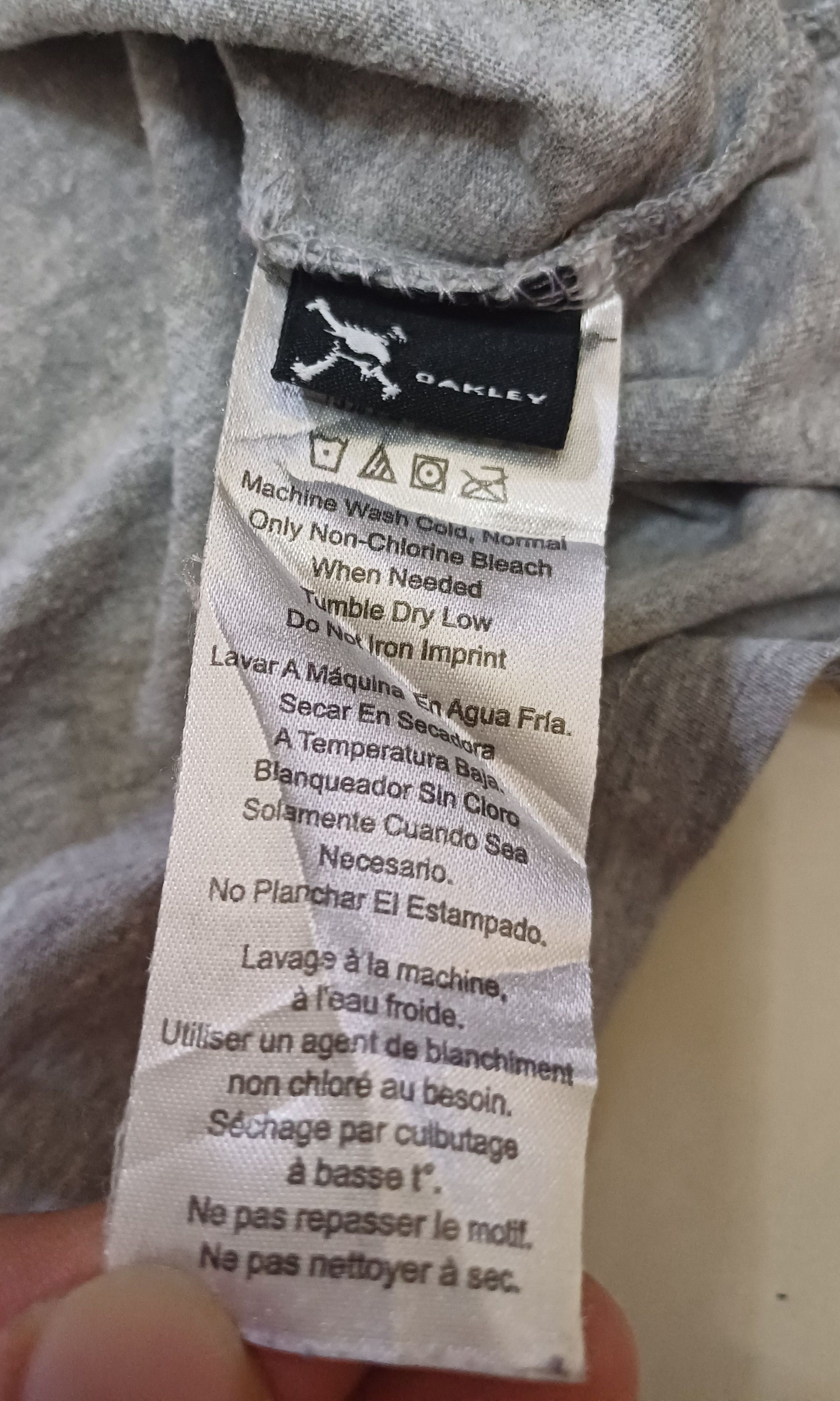 Oakley logo shirt 🔥🔥🔥 X Palace