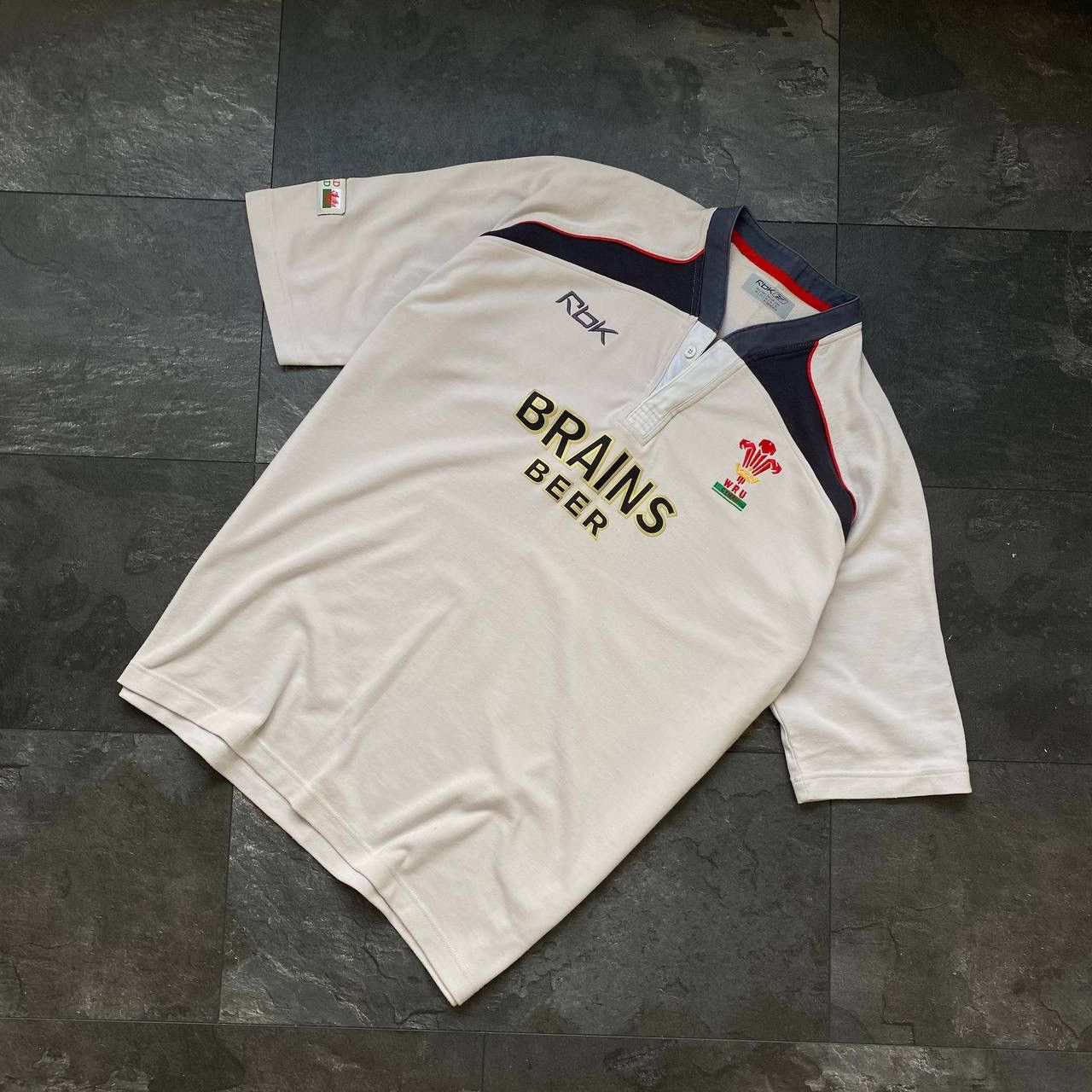 Vintage Reebok WRU Wales Rugby Mens Brains Beer Jersey Gray Size US XXL / EU 58 / 5 - 1 Thumbnail