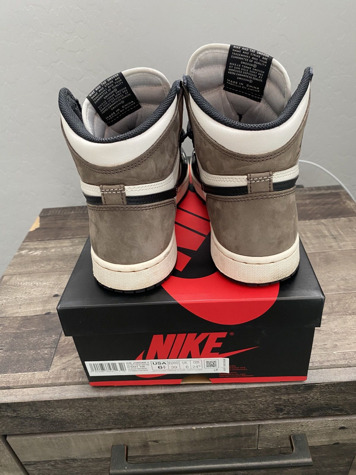 Jordan Brand Jordan 1 High Mocha Size US 6.5 / EU 39-40 - 4 Thumbnail