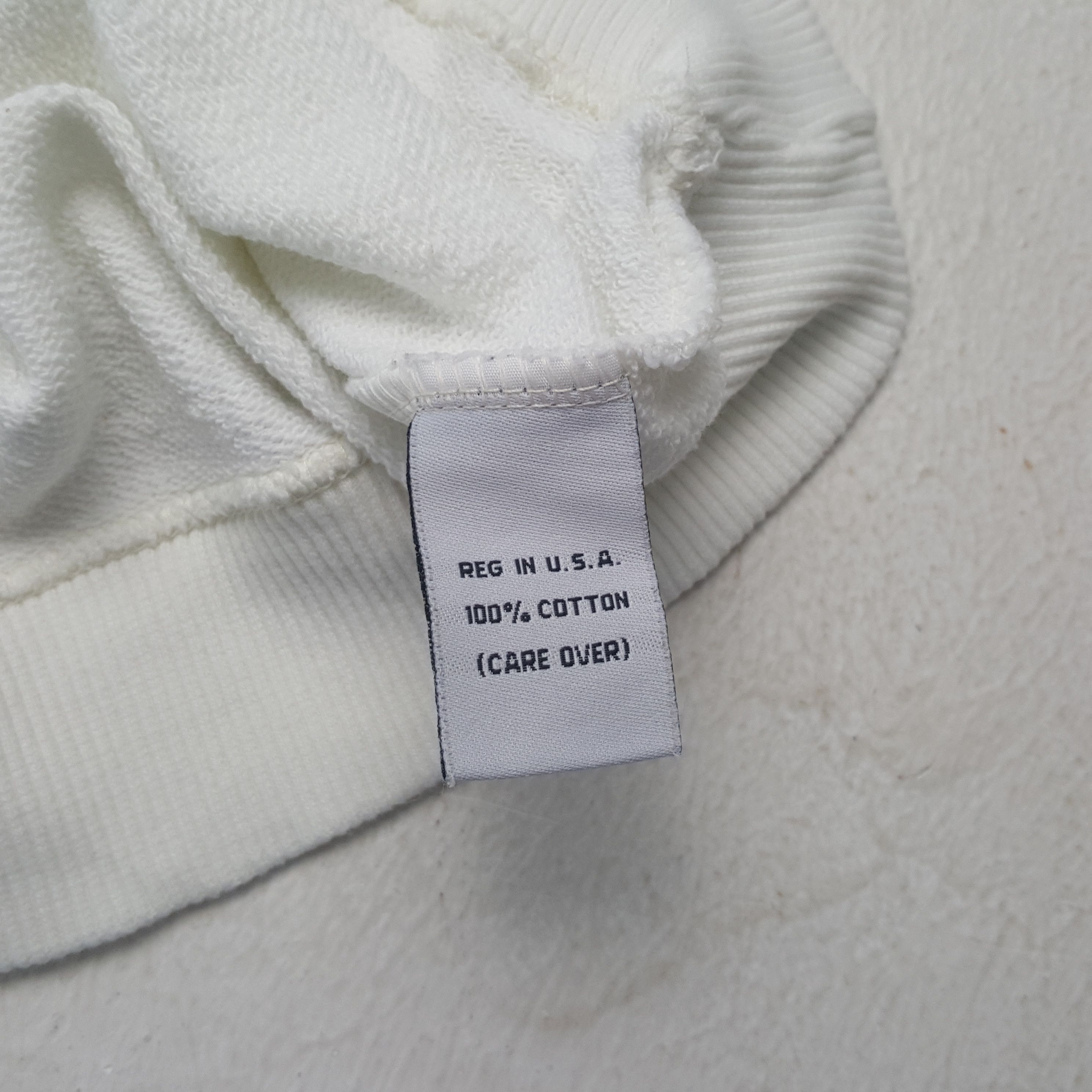 Calvin Klein CALVIN KLEIN Logo Spellout Design Sweatshirt C295N5 Size US M / EU 48-50 / 2 - 9 Thumbnail