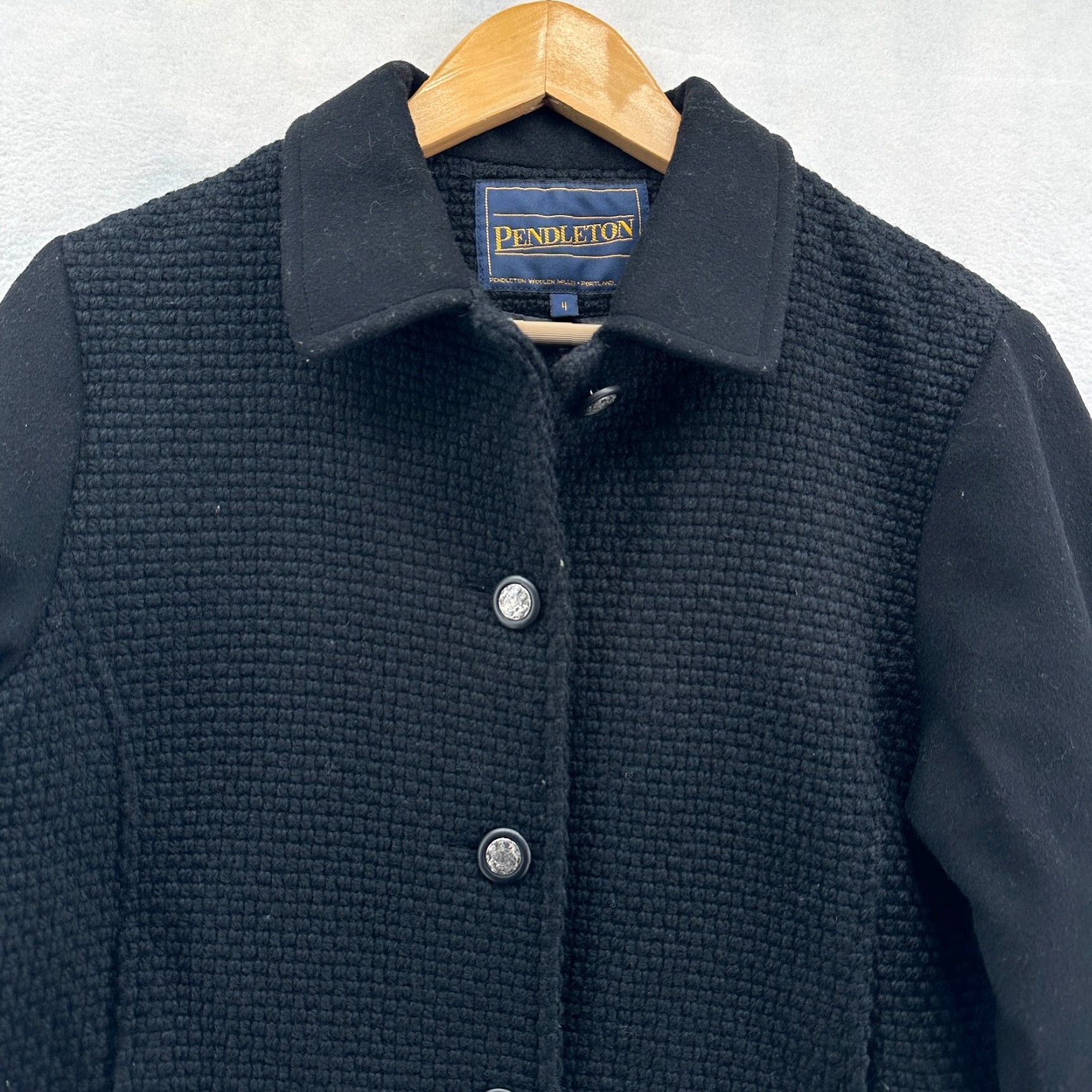 Pendleton VINTAGE Pendleton Womens Jacket Wool Black Short Lined Button Front Size 4 Regular Womens 90s Classic City Outdoor Pockets Size 27" / US 4 / IT 40 - 2 Thumbnail