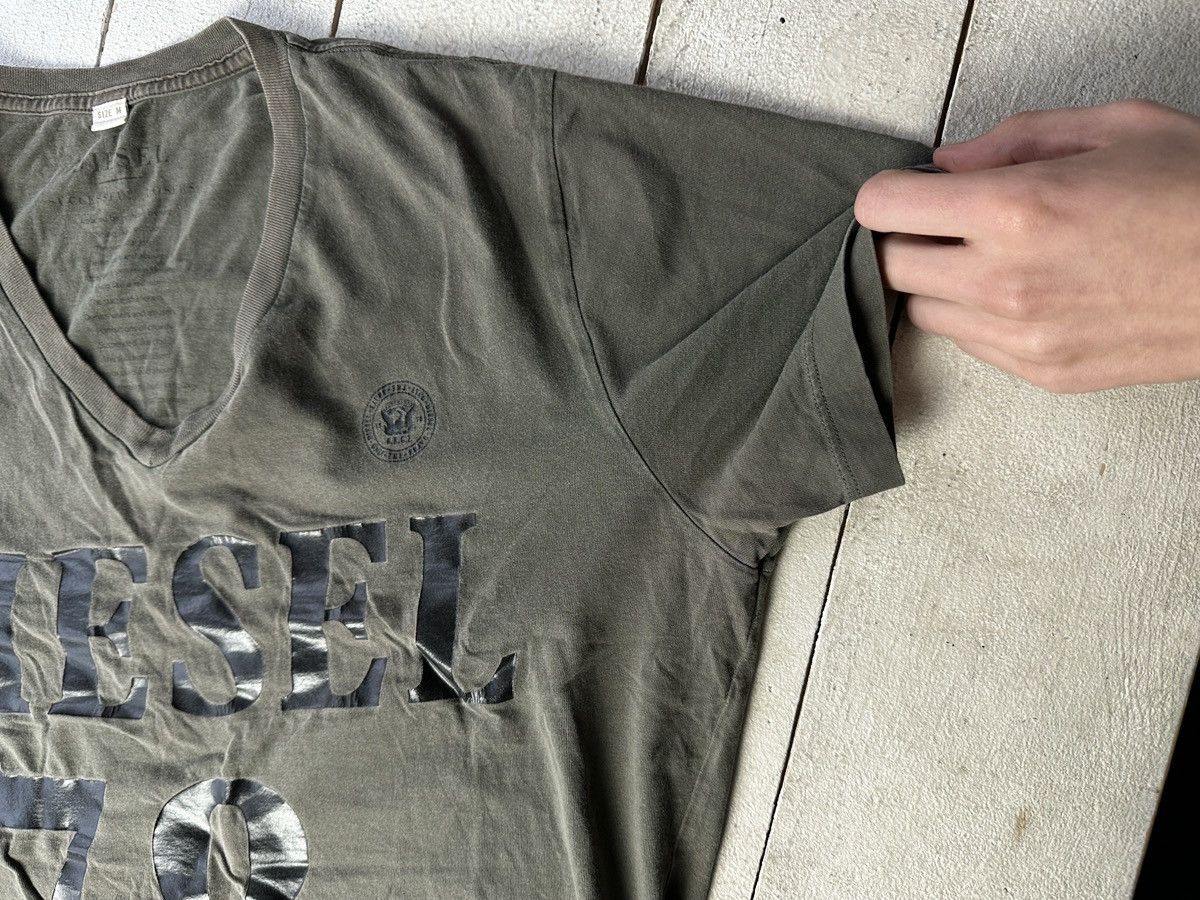 Diesel CRAZY🚨 DIESEL AVANT GARDE Y2K POCKET T-SHIRT MEN Size US M / EU 48-50 / 2 - 10 Thumbnail