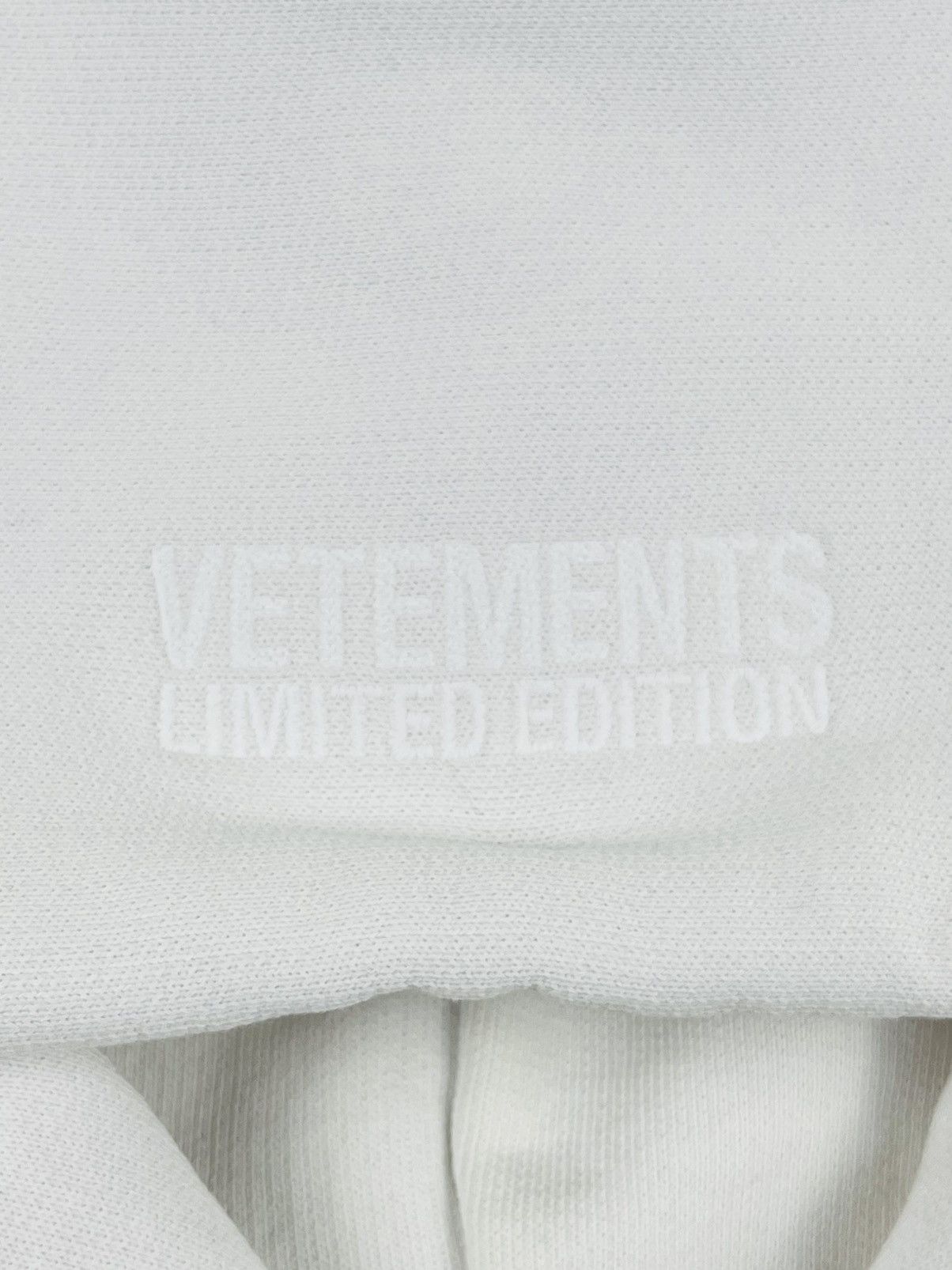 Vetements AW20 Vetements Love Is Us Minikim Holland Hoodie White Size US S / EU 44-46 / 1 - 6 Thumbnail