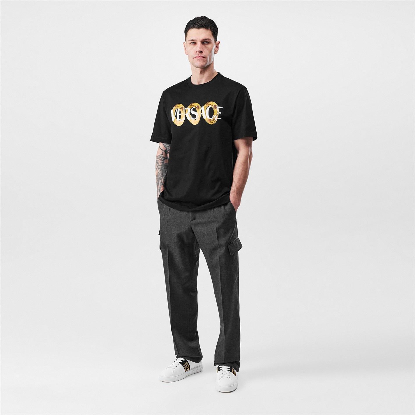 Versace o1g2r1mq0526 Ring Graphic T-Shirt in Black Size US L / EU 52-54 / 3 - 6 Thumbnail