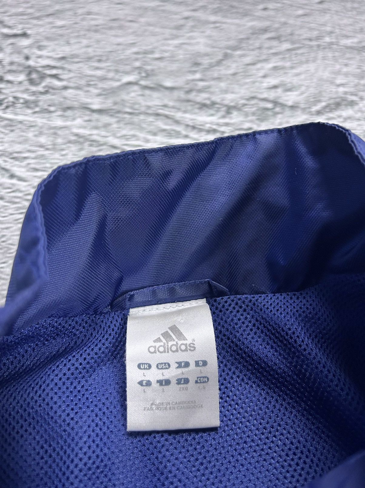 Adidas Adidas track jacket vintage navy blue Y2K nylon zip Size US L / EU 52-54 / 3 - 3 Thumbnail