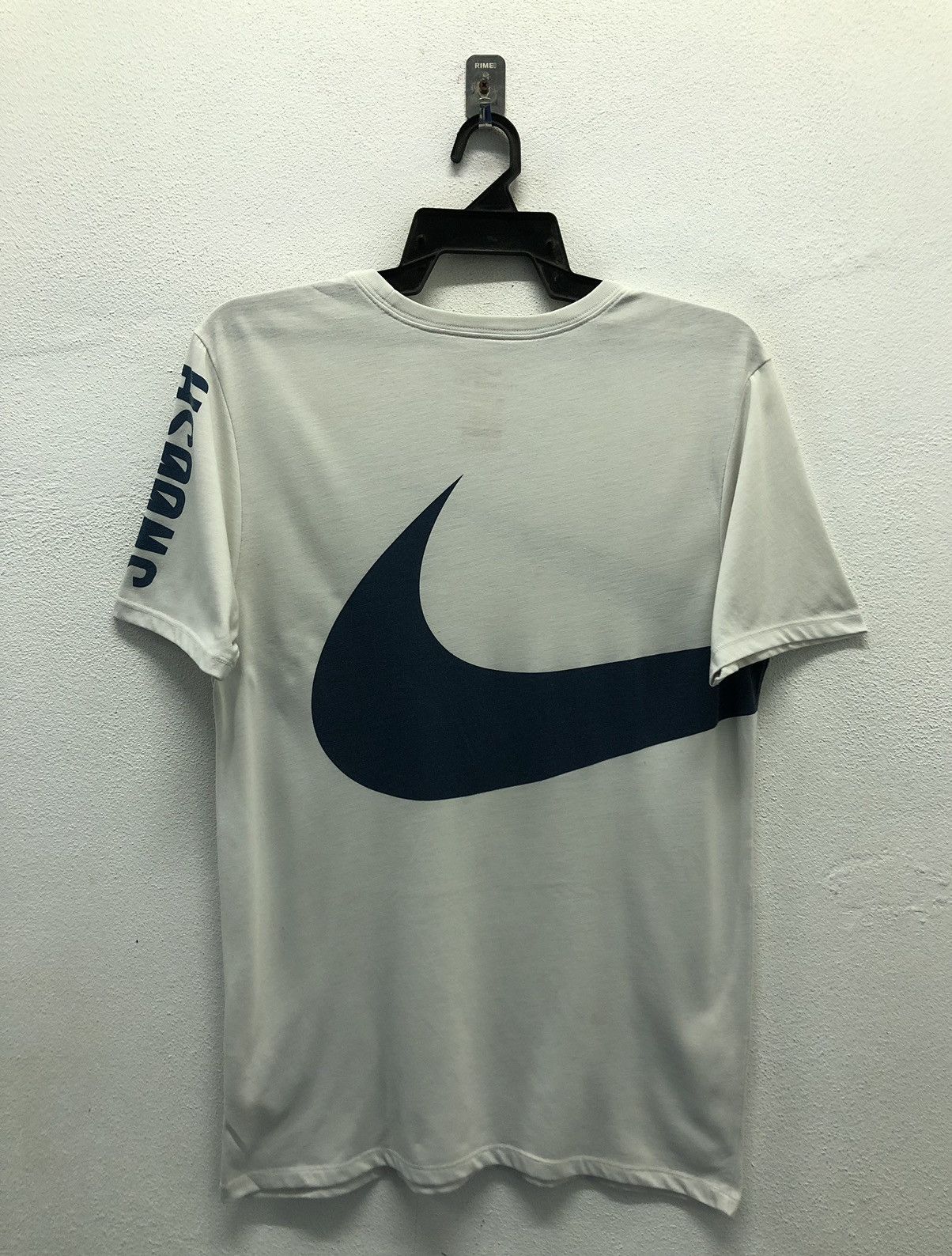 Nike Vintage The Nike Tee Nike Dri-Fit HSOOMS T-Shirt Size US M / EU 48-50 / 2 - 2 Thumbnail
