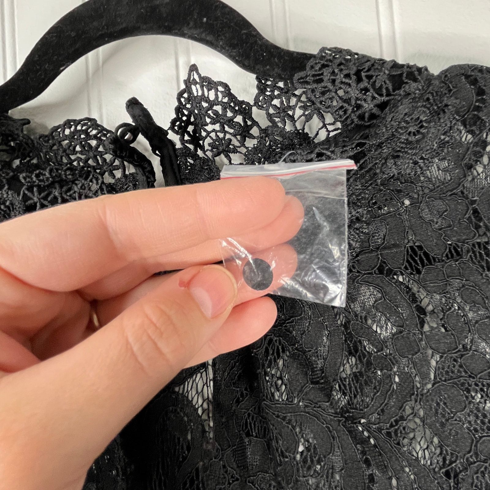 Other NWT Roaman's Lace Cold-Shoulder Top Black Witchy Formal Size 3XL / US 20-22 - 8 Thumbnail