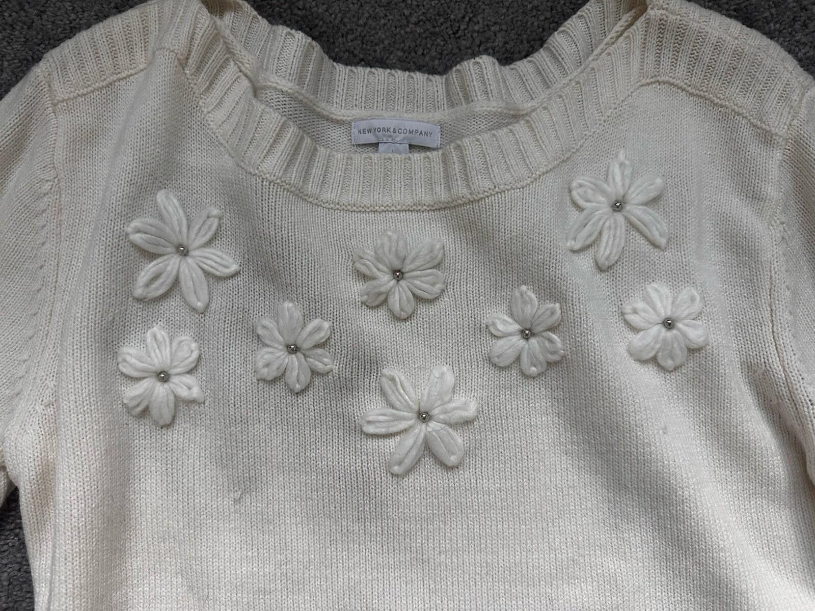 Other New York & Company Sweater Women Knit Flowers White Large Size L / US 10 / IT 46 - 2 Thumbnail