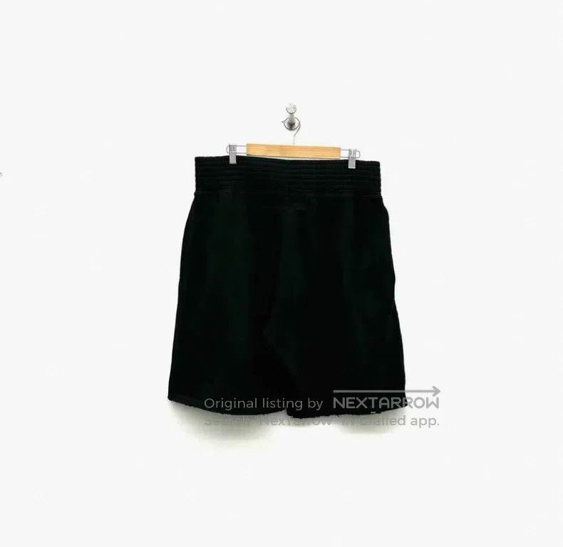Givenchy Givenchy SizeXL Black Ripped Distressed Shorts Size US 28 / EU 44 - 4 Thumbnail