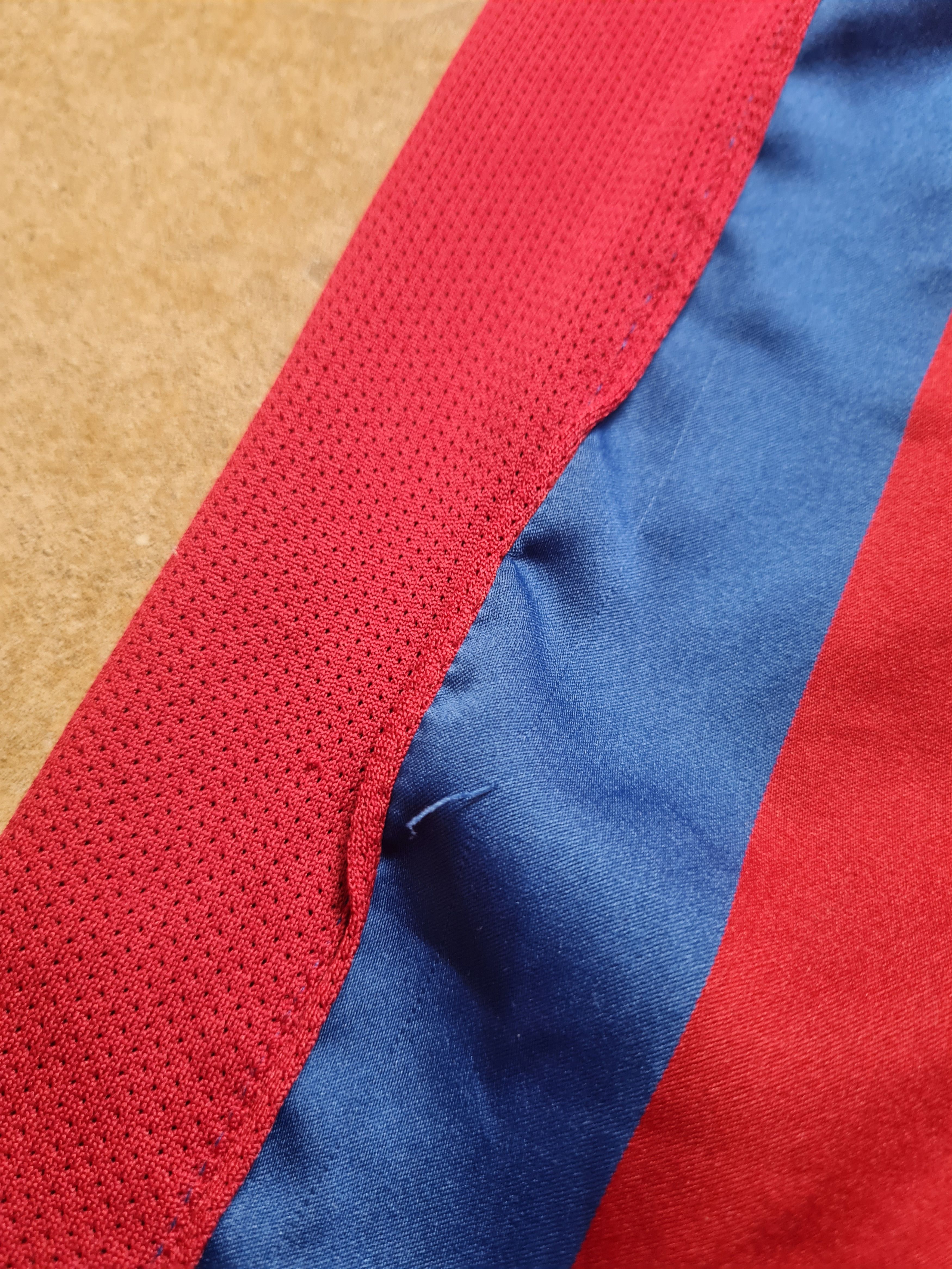 Nike Jersey Barcelona Home football shirt 2004/2005 Soccer Nike Size US XXS / EU 40 - 20 Thumbnail