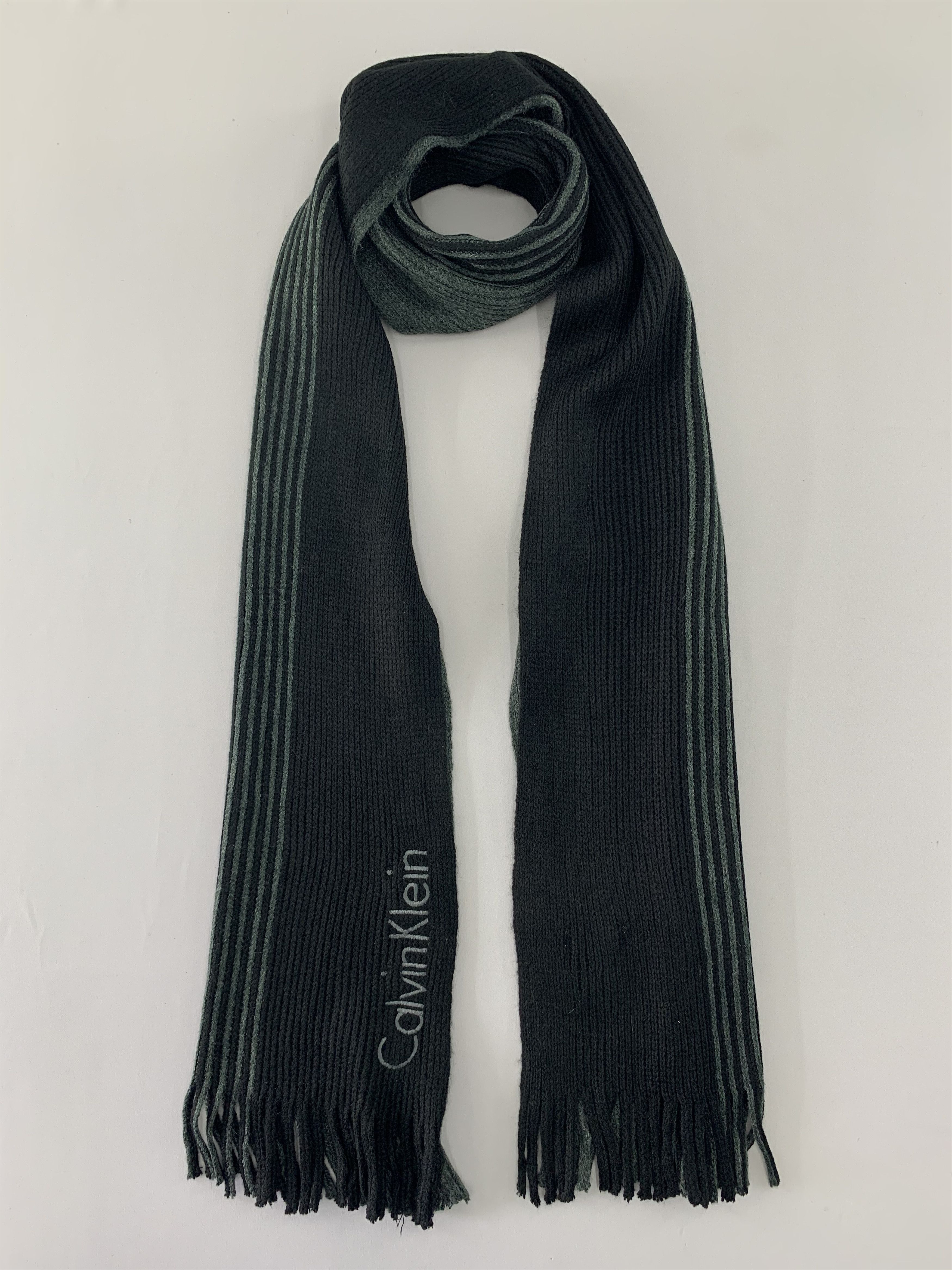 Calvin Klein Calvin Klein Scarf Wool Muffler Neck Wrap BL4145 Size ONE SIZE - 1 Thumbnail