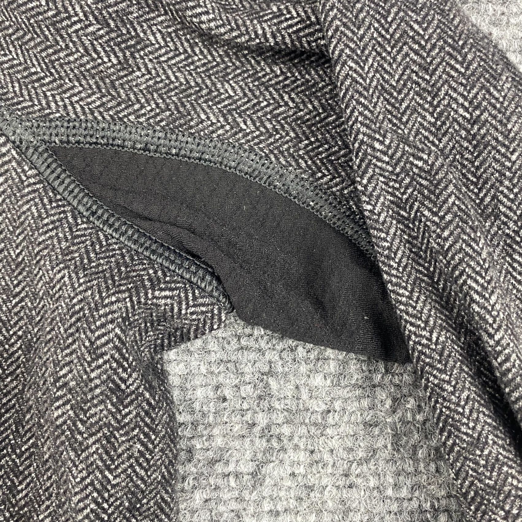 Lululemon Lululemon Sweatshirt Jacket Womens 10 Gray Black Herringbone Zip Up Athletica 1/2 Zip Running Yoga Training Size L / US 10 / IT 46 - 5 Thumbnail