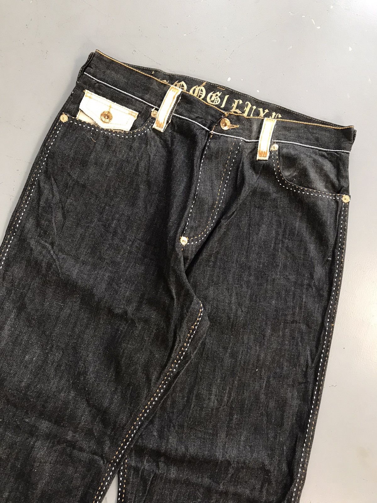 Coogi × Designer × Vintage Vintage Coogi SpellOut golden embroidered denim Size US 37 - 3 Thumbnail