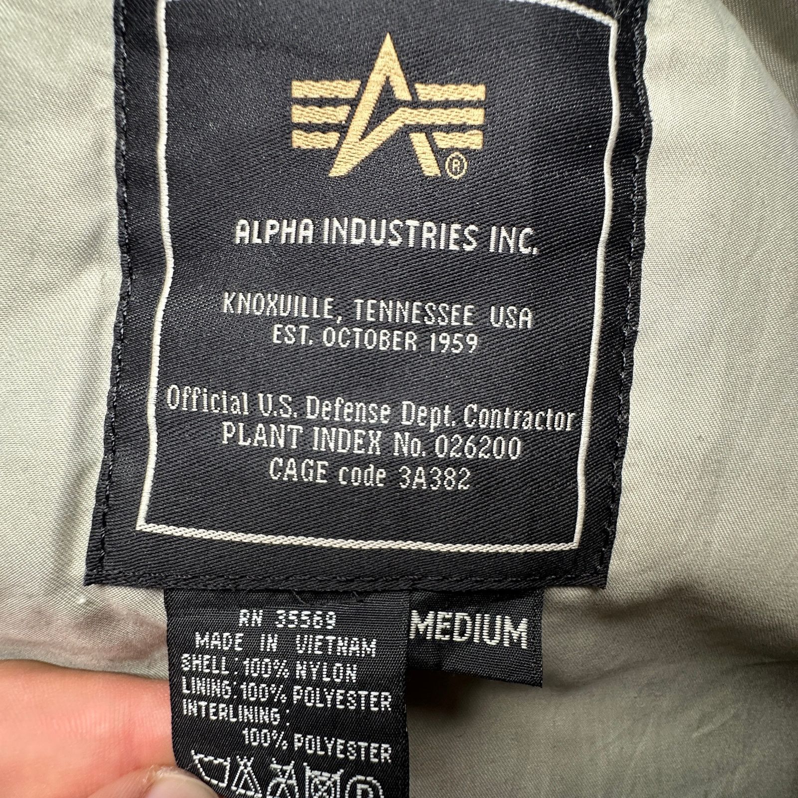 Alpha Industries Alpha Industries CWU 45/P Flight Bomber Jacket Medium MA-1 Size US M / EU 48-50 / 2 - 3 Thumbnail