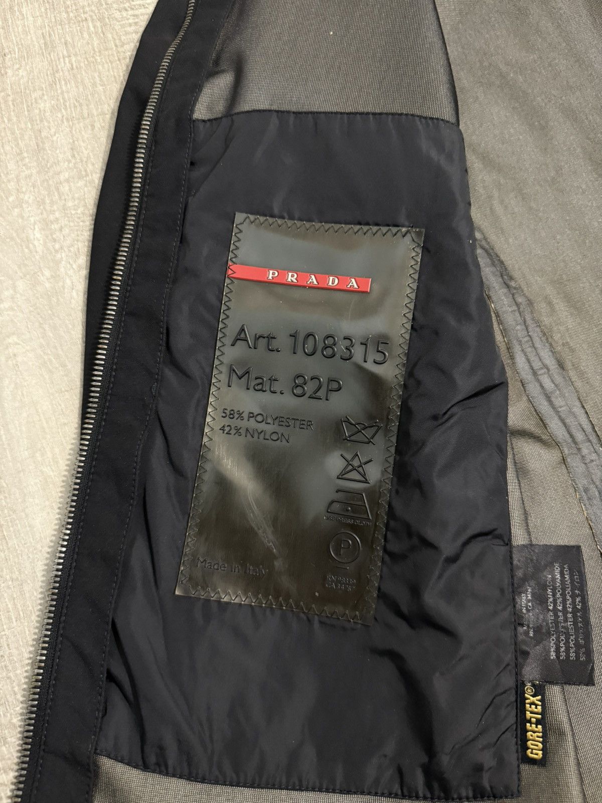 Prada Vintage prada goretex women jacket Size M / US 6-8 / IT 42-44 - 9 Thumbnail