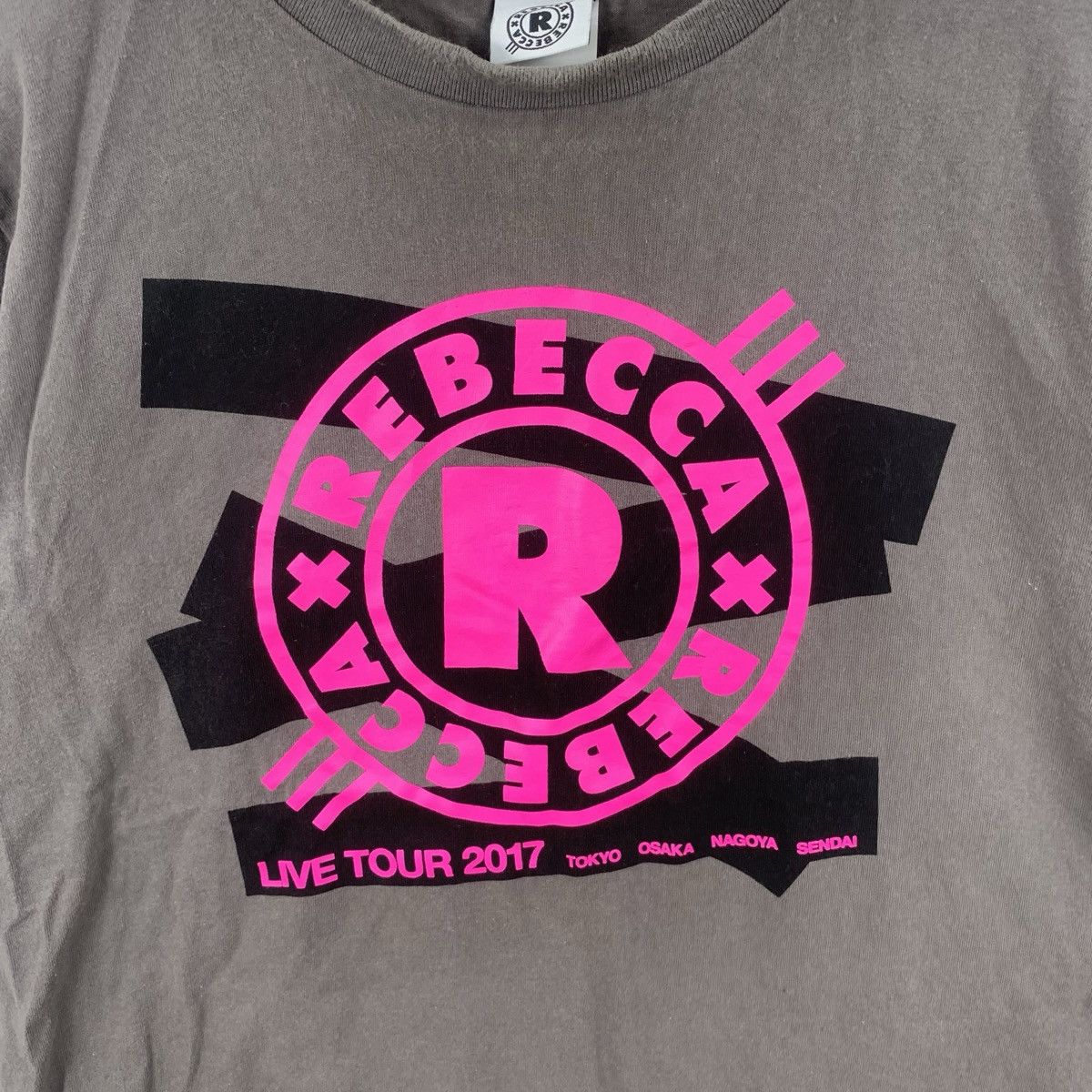 Band Tees REBECCA Live Tour 2017 Official Merchandise Tee Shirt Top Size US XL / EU 56 / 4 - 5 Thumbnail