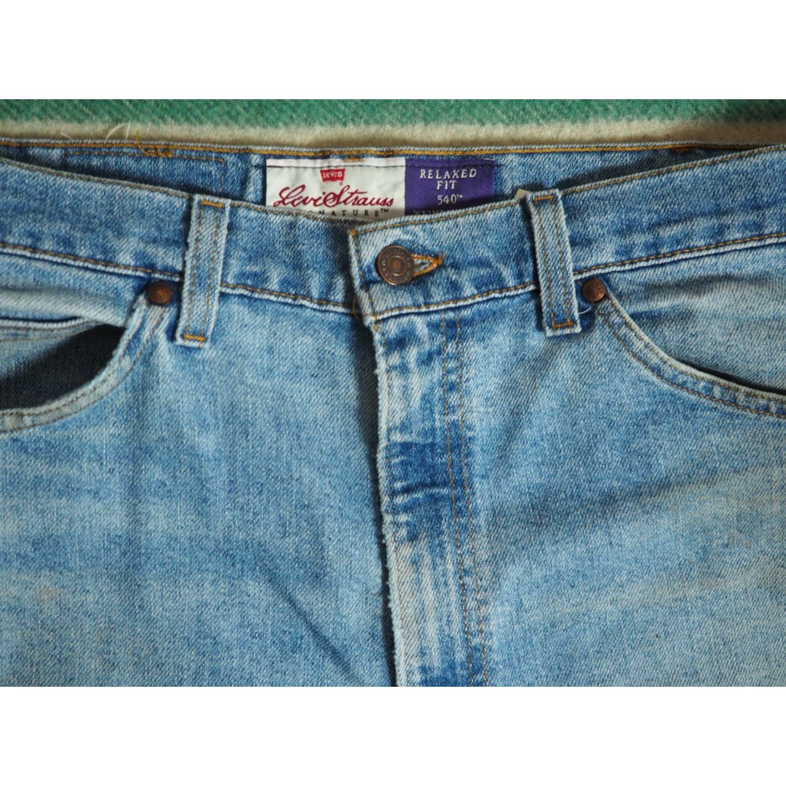 Levi's VINTAGE Levi's 540 Relaxed Denim Shorts 35W Men 90s Grunge Distressed Blue 35" Waist Mens Size US 35 - 5 Thumbnail