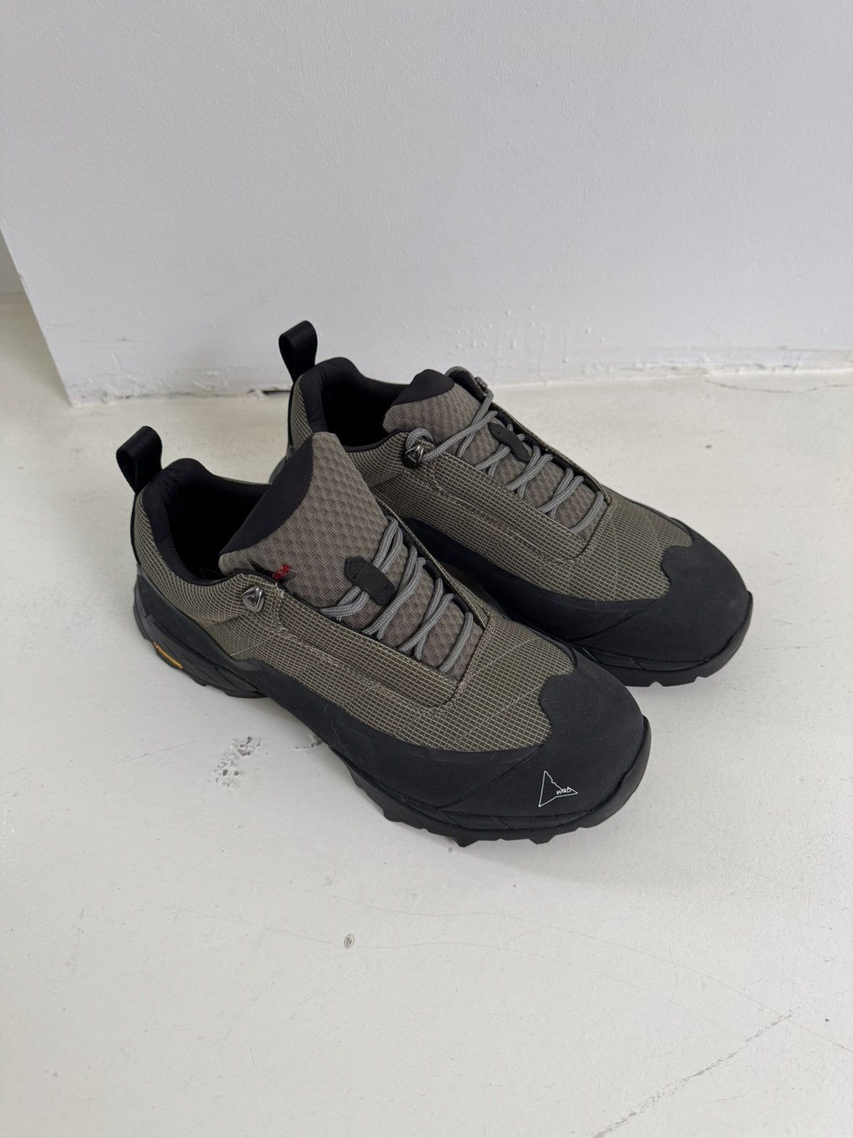 ROA ROA Olive Katharina Low-top Shoes Size US 10 / EU 43 - 1 Thumbnail