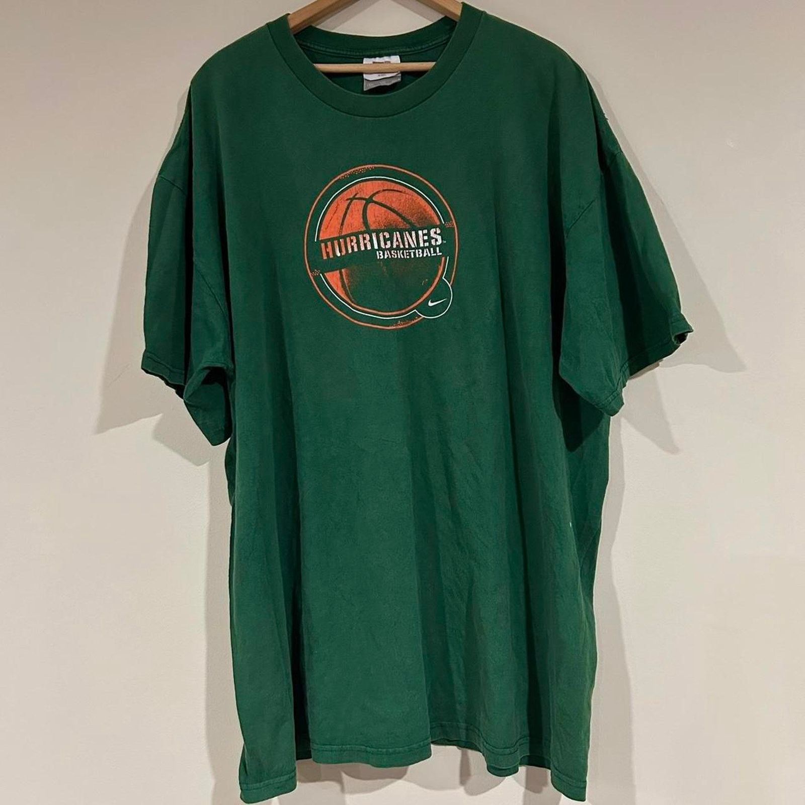 Nike Vintage Nike Miami Hurricanes Basketball Shirt Size US XXL / EU 58 / 5 - 1 Thumbnail