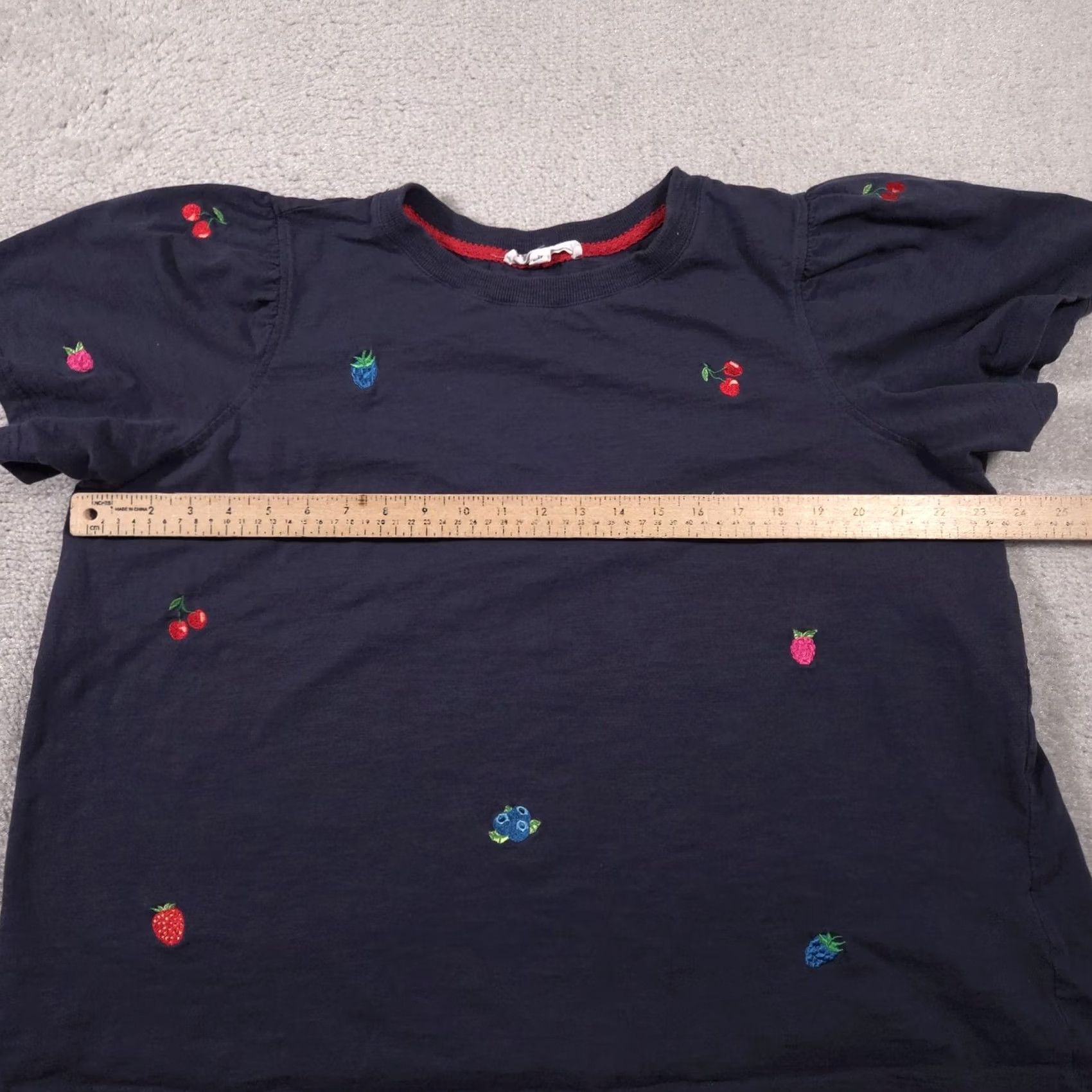Gloverall VINTAGE Jane + Delancey Shirt Womens 2X Navy Embroidered Fruit Allover Puff Sleeve Tee Size XXL / US 16-18 / IT 52-54 - 7 Thumbnail