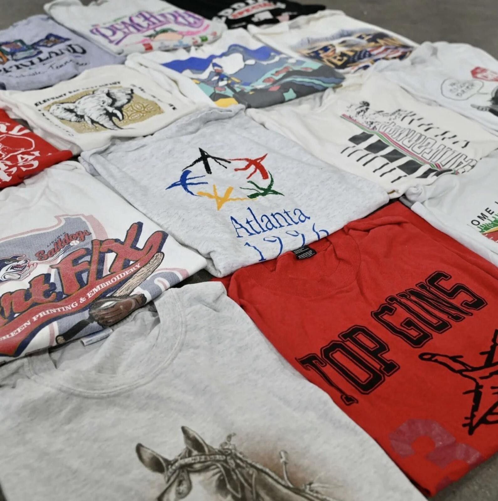 Other Men’d Vintage Clothing Mystery Box 15 Pcs Graphic Band Tees Size ONE SIZE - 2 Thumbnail