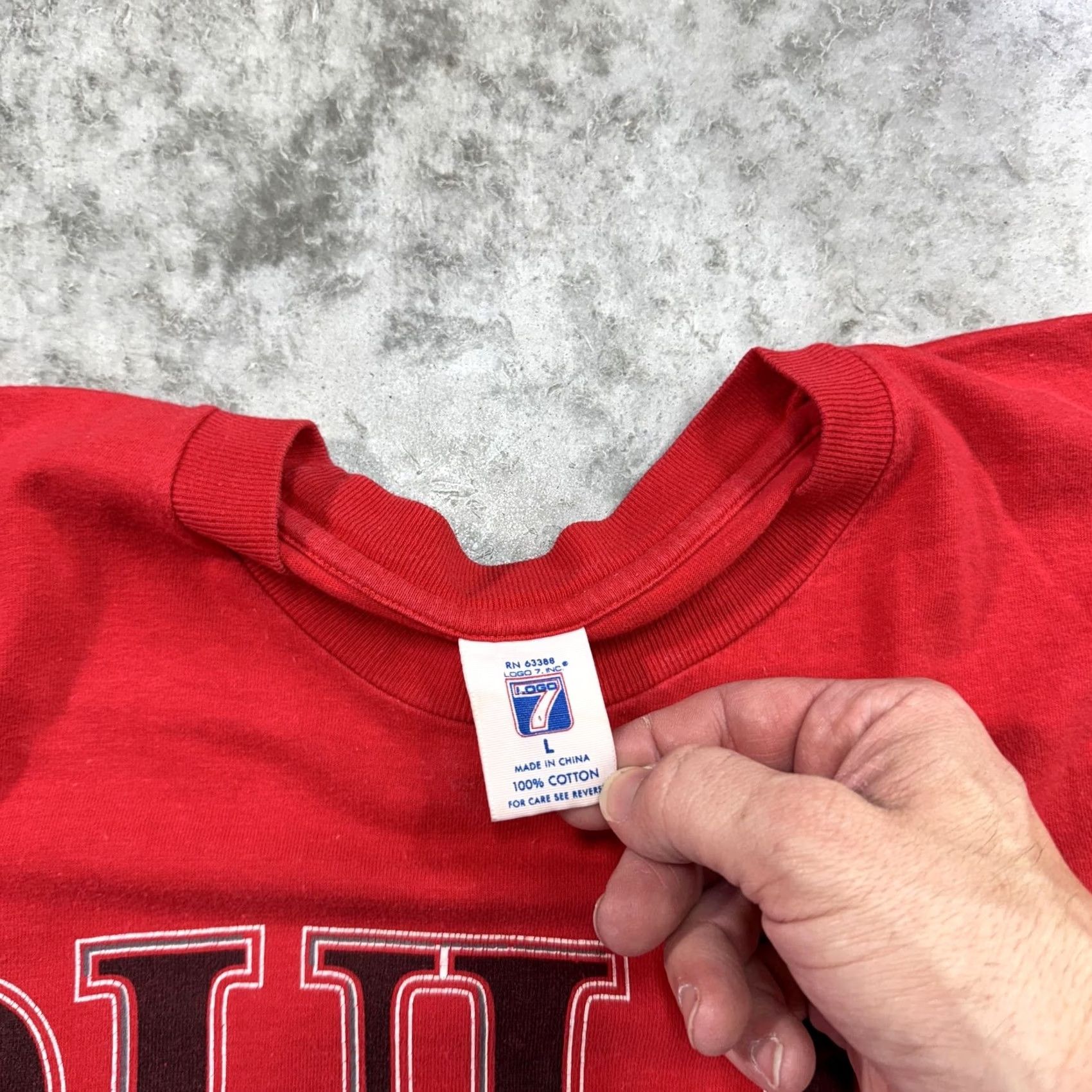 Logo 7 VINTAGE Chicago Bulls Shirt Mens L 1992 NBA Champions Back 2 Back 90s Tee Red Graphic Print Crew Neck Short Sleeve Cotton Sports Vintage Mens Size US L / EU 52-54 / 3 - 4 Thumbnail