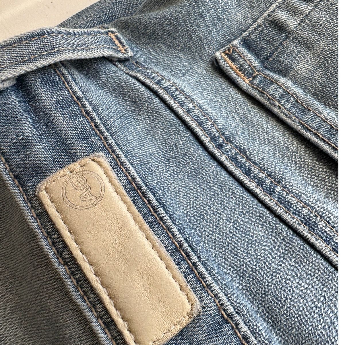 AG Adriano Goldschmied AG Prima Ankle Cigarette Jeans Muted Medium Wash Raw Hem 32R Size 32" / US 10 / IT 46 - 6 Thumbnail