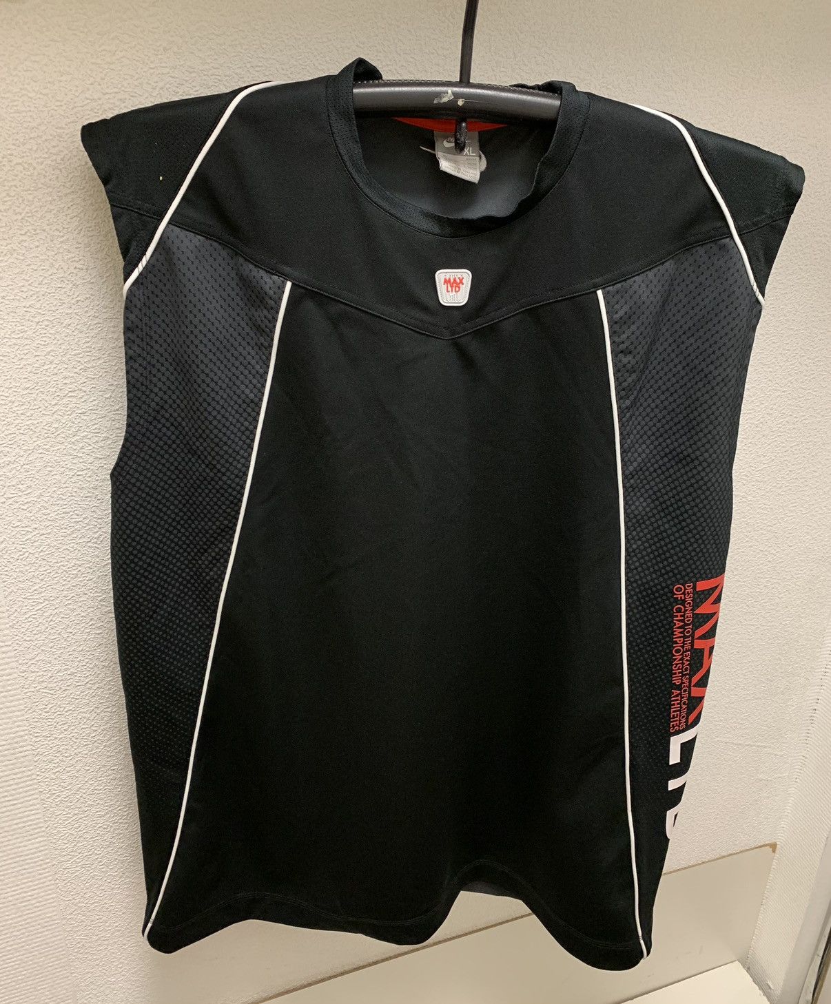 Vintage Nike Airmax LTD vintage black sleeveless Xl sz Size US XL / EU 56 / 4 - 1 Thumbnail