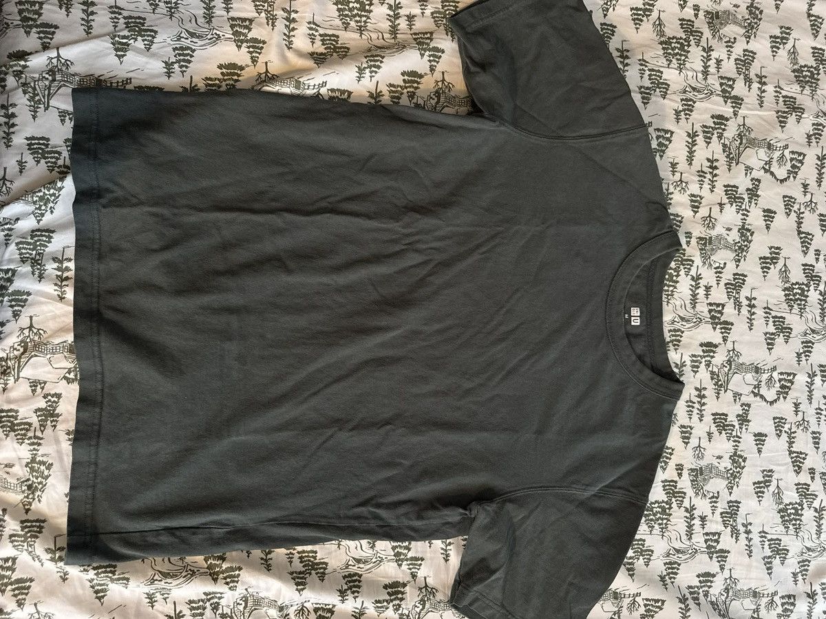 Japanese Brand × Uniqlo Uniqlo U t shirt Size US M / EU 48-50 / 2 - 1 Thumbnail