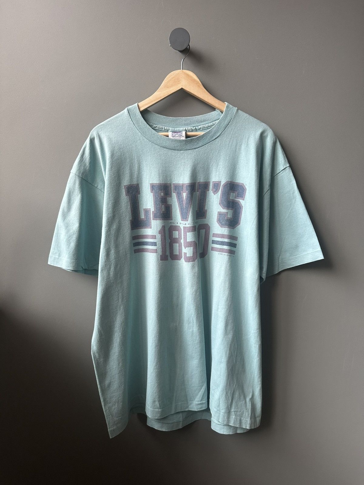 Levi's Vintage 1993 Levis San Francisco CA Graphic Crew T-shirt Size US XL / EU 56 / 4 - 1 Thumbnail