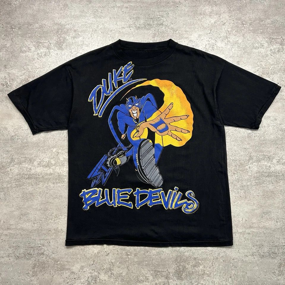NCAA × Vintage DUKE UNIVERSITY BLUE DEVILS SUPER HERO T-SHIRT SIZE XL BLACK Size US XL / EU 56 / 4 - 1 Thumbnail