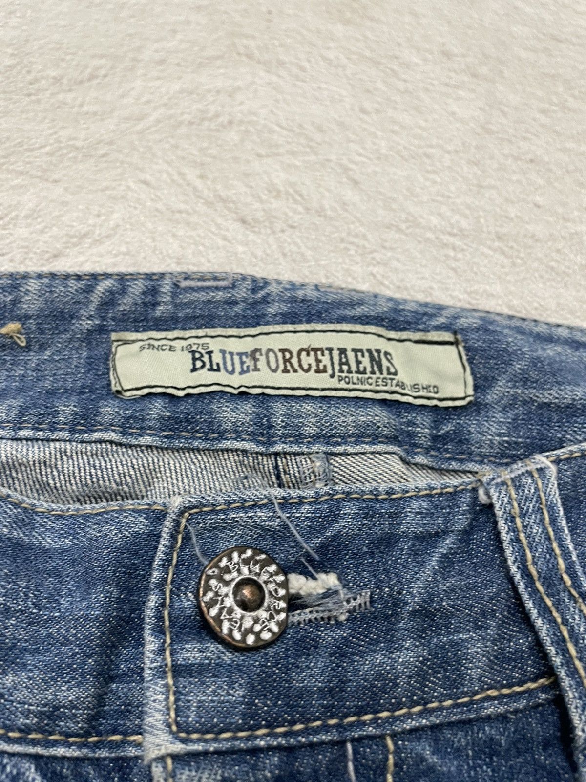 Japanese Brand 2000s Blueforce Distressed Denim Dirty Washed Y2K Japan Size US 35 - 7 Thumbnail