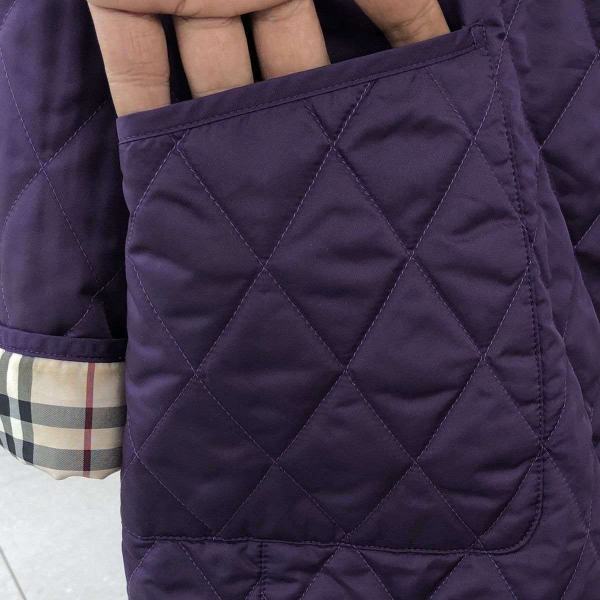 Burberry Burberry London Diamond Quilted Lined Novacheck Jacket Size M / US 6-8 / IT 42-44 - 14 Thumbnail