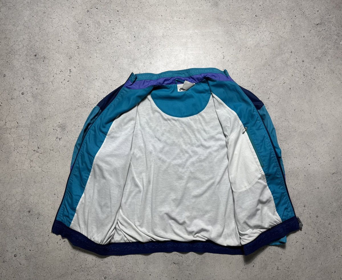 Nike Nike Vintage 80’s Nylon Big Swoosh Light Jacket Size M Size US M / EU 48-50 / 2 - 7 Thumbnail