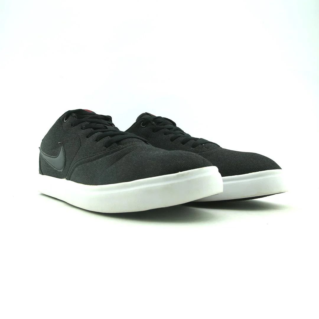 Nike Nike SB Check Solarsoft canvas sneaker in black Size US 12 / EU 45 - 3 Thumbnail