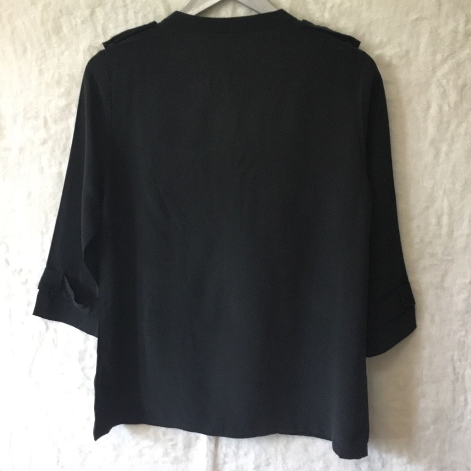 Lacoste Lacoste Black Long-Sleeve V-Neck Shirt Size M / US 6-8 / IT 42-44 - 9 Thumbnail