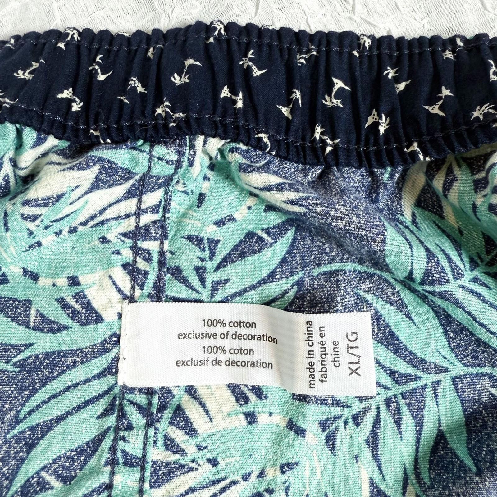 Tommy Bahama Tommy Bahama Shorts Mens XL Blue Palm Print Swim Trunks Size US 36 / EU 52 - 4 Thumbnail