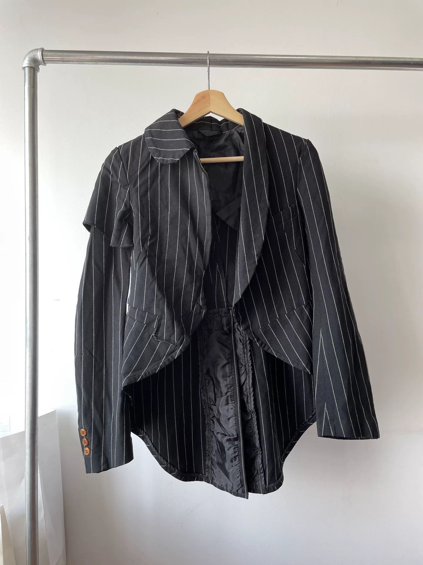 Comme des Garcons Comme des Garçons Stripe Deconstructed Blazer Size US S / EU 44-46 / 1 - 1 Thumbnail