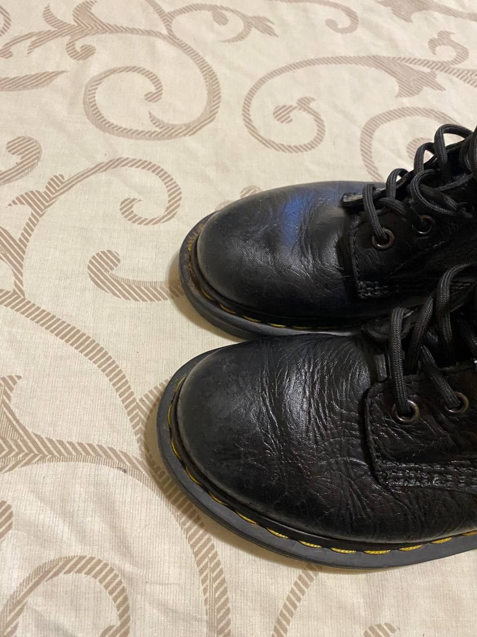 Dr. Martens Dr. Martens 1460 8-Eye – Pebbled Leather – Made in England Size US 5 / IT 35 - 2 Thumbnail