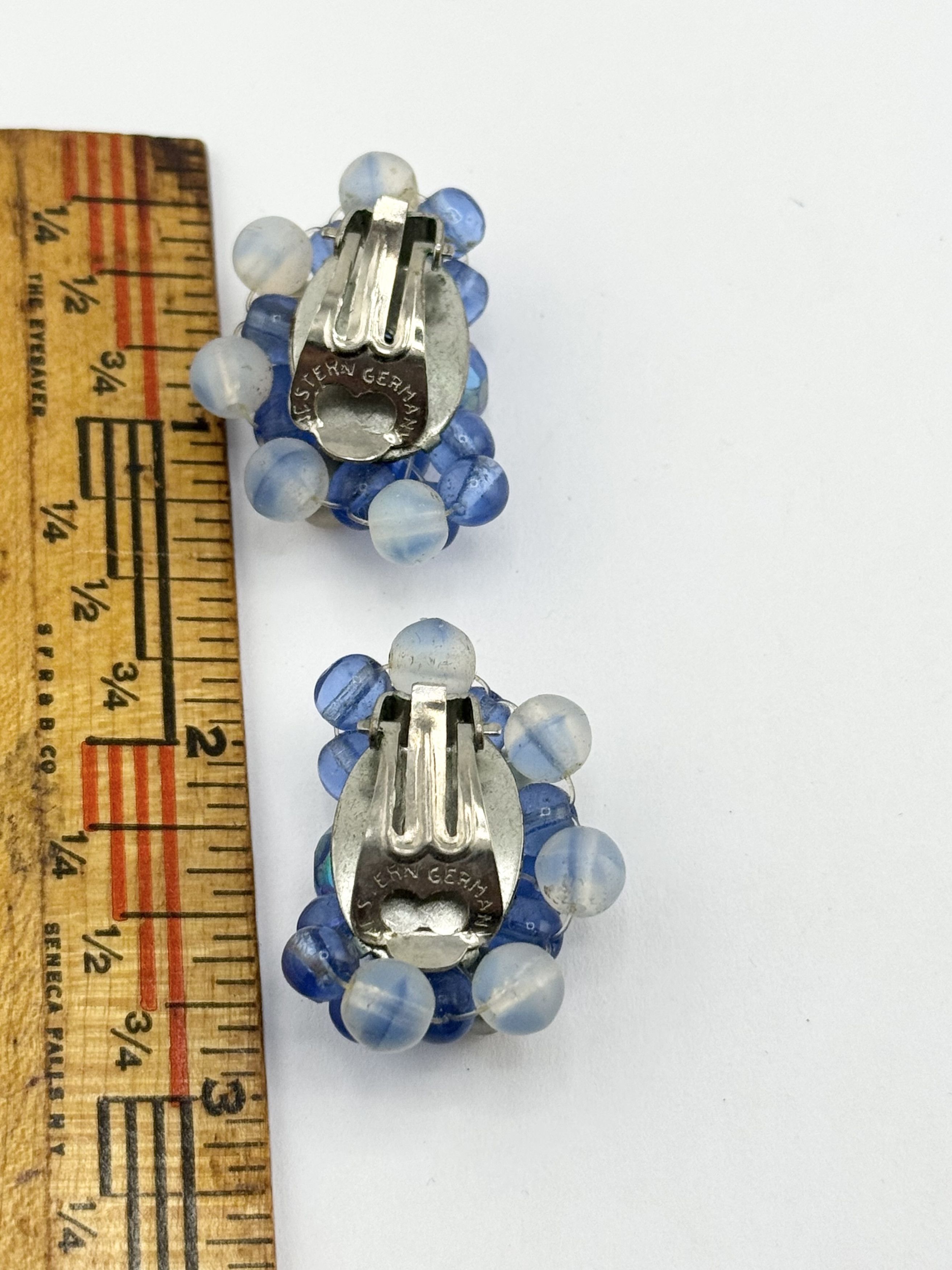 Vintage Vintage Western Germany blue cluster beaded clip on earrings Size ONE SIZE - 4 Thumbnail
