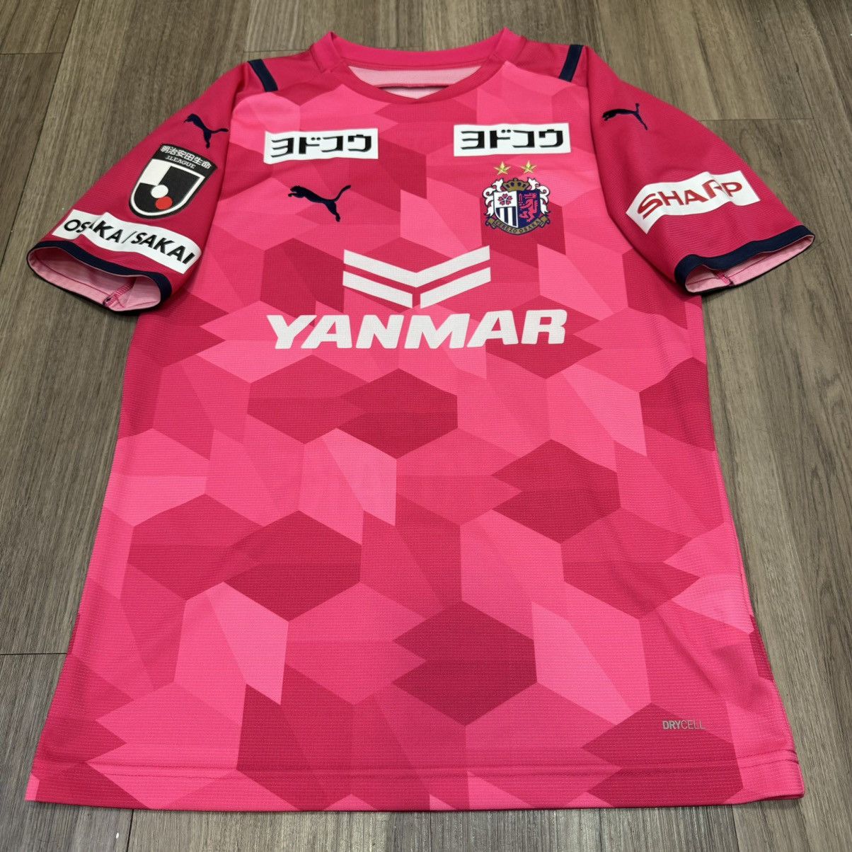 Puma Osaka Cerezo 2021 home shirt #10 Kiyotake Size US M / EU 48-50 / 2 - 1 Thumbnail