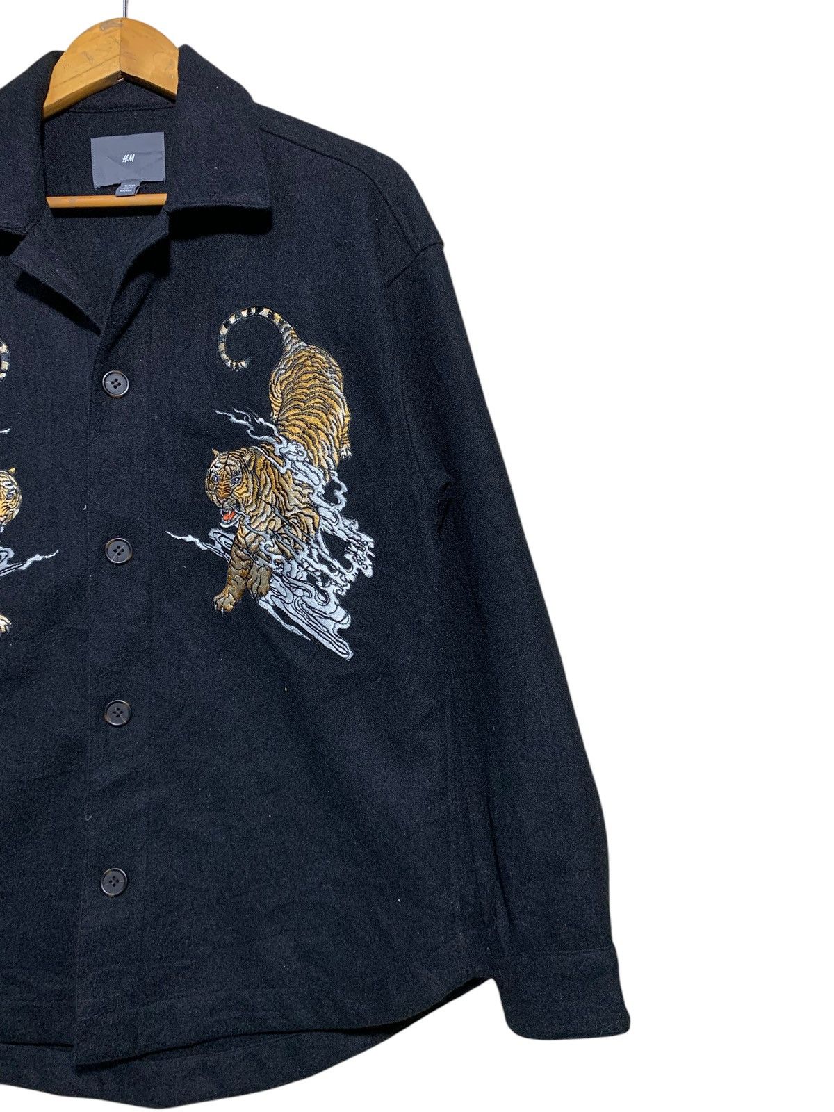 H&M × Japanese Brand 🔥H&M TIGER EMBROIDERY YAKUZA STYLE JACKET Size US L / EU 52-54 / 3 - 3 Thumbnail