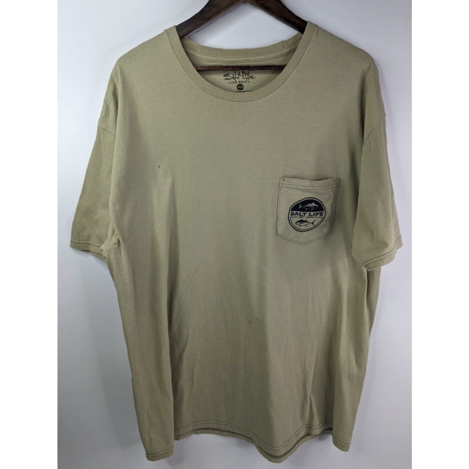 Vintage Salt Life Men’s XL Beige Pocket T-Shirt Short Sleeve Crew Neck Salt Life Yellowfin Tuna Fishing Graphic Size US XL / EU 56 / 4 - 3 Thumbnail