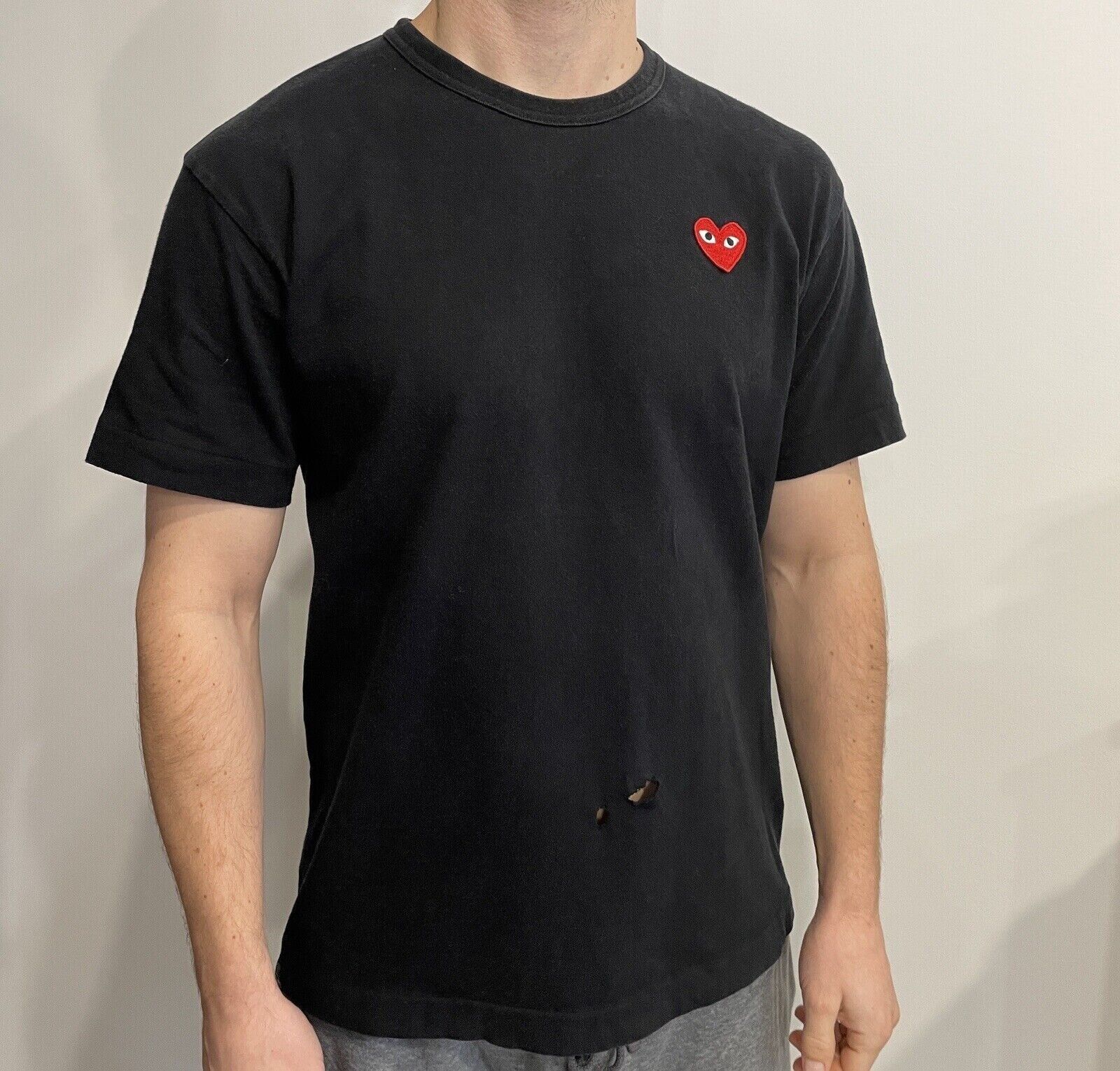 Comme des Garcons PLAY Comme Des Garcons Play Black Men T-Shirt Damage Size US L / EU 52-54 / 3 - 5 Thumbnail