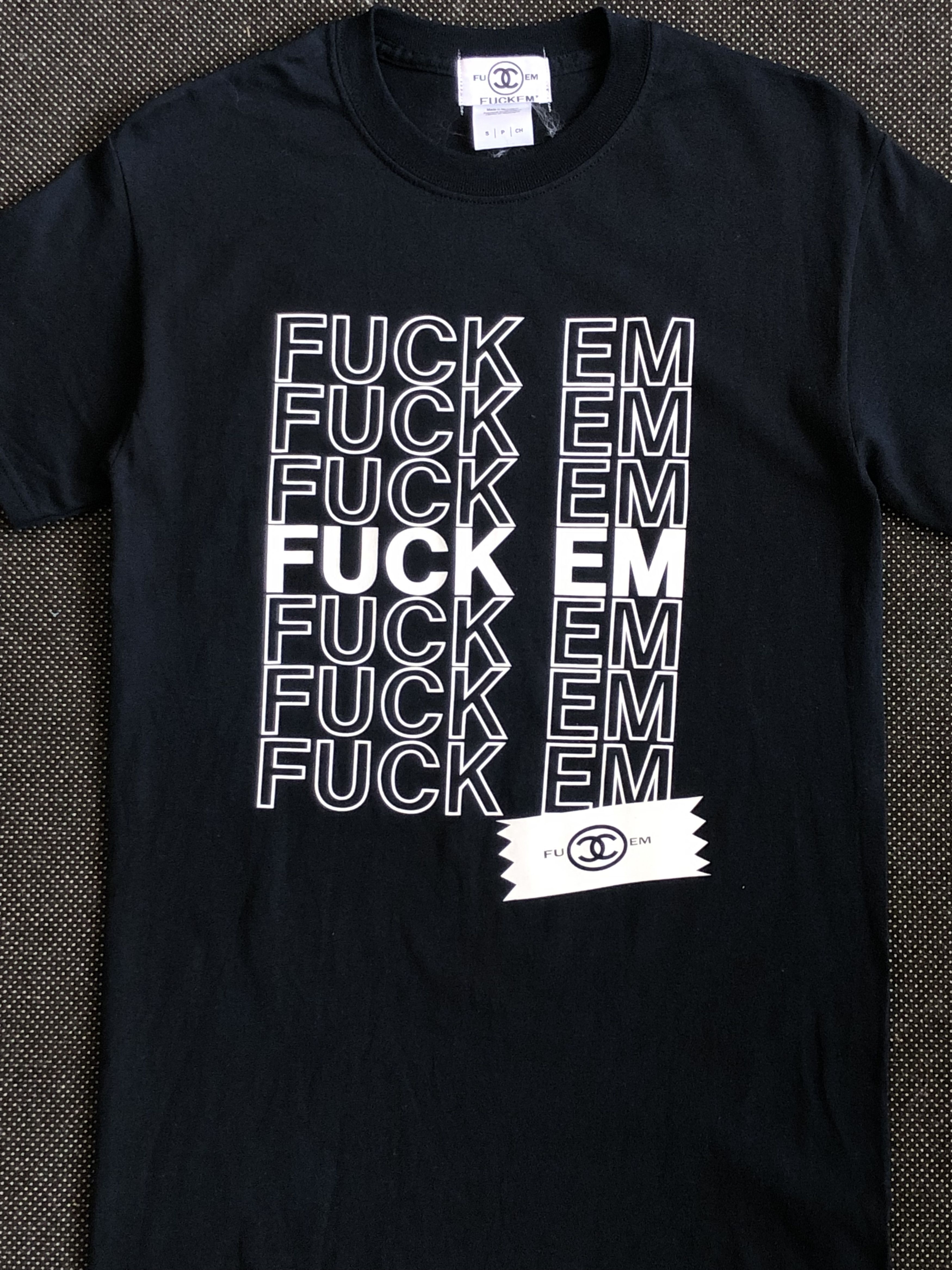 Other “FUCK EM” CHANEL HUMOR TEE Size US S / EU 44-46 / 1 - 3 Thumbnail